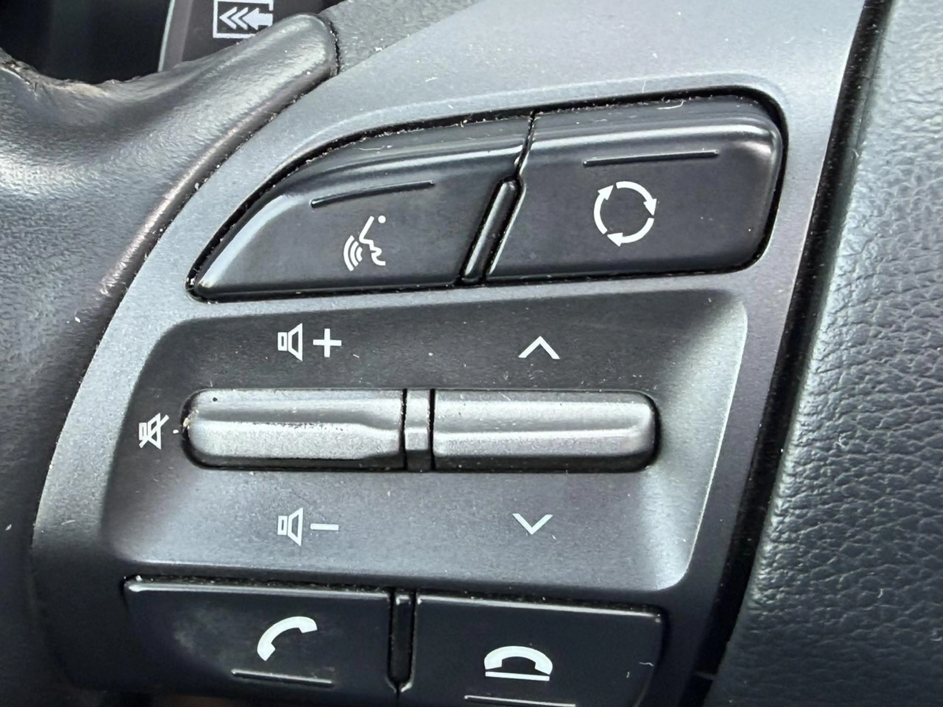 Hyundai KONA EV Premium 64 kWh Open dak I Lederen bekleding I S — photo 26