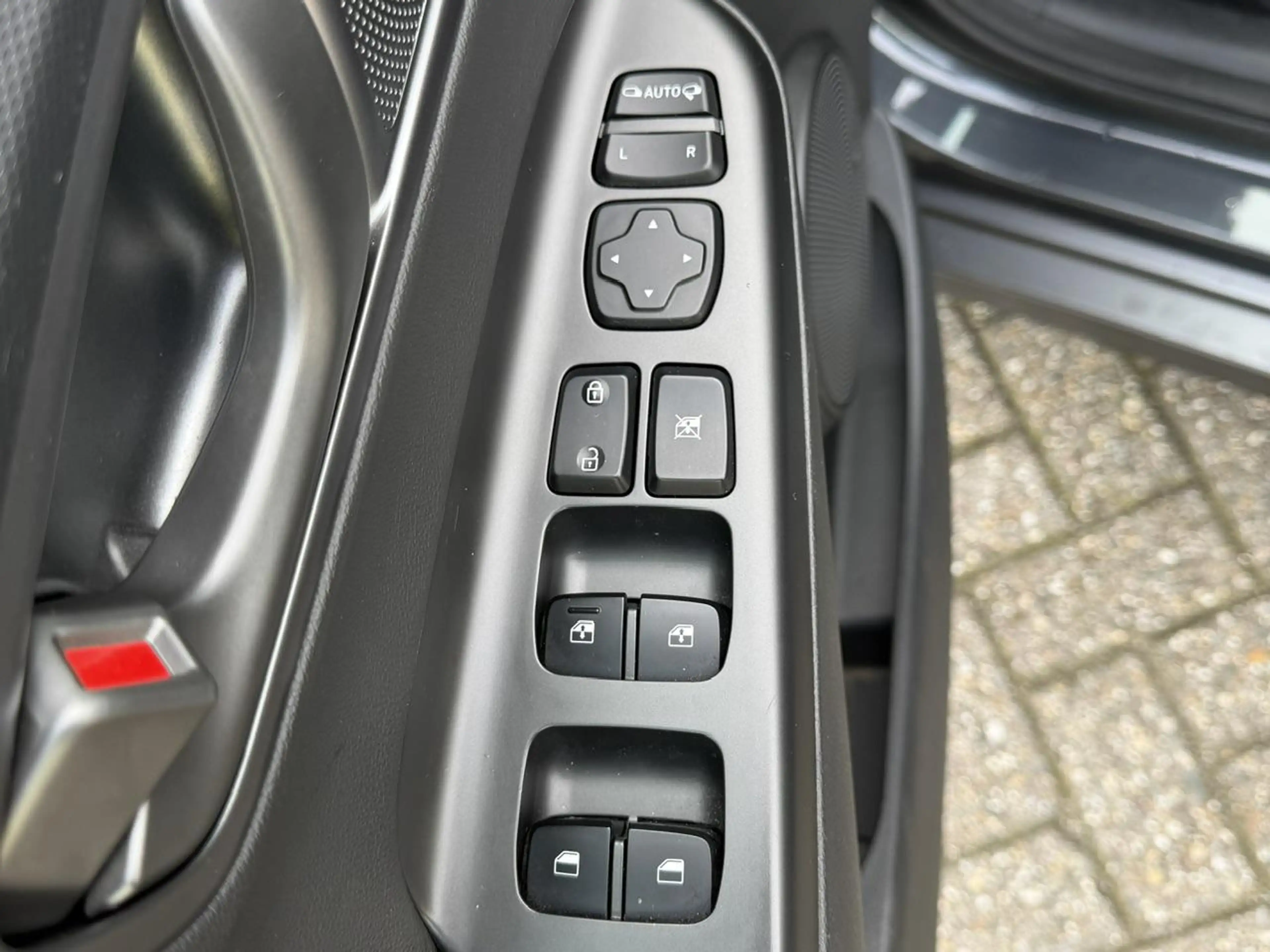 Hyundai KONA EV Premium 64 kWh Open dak I Lederen bekleding I S — photo 24