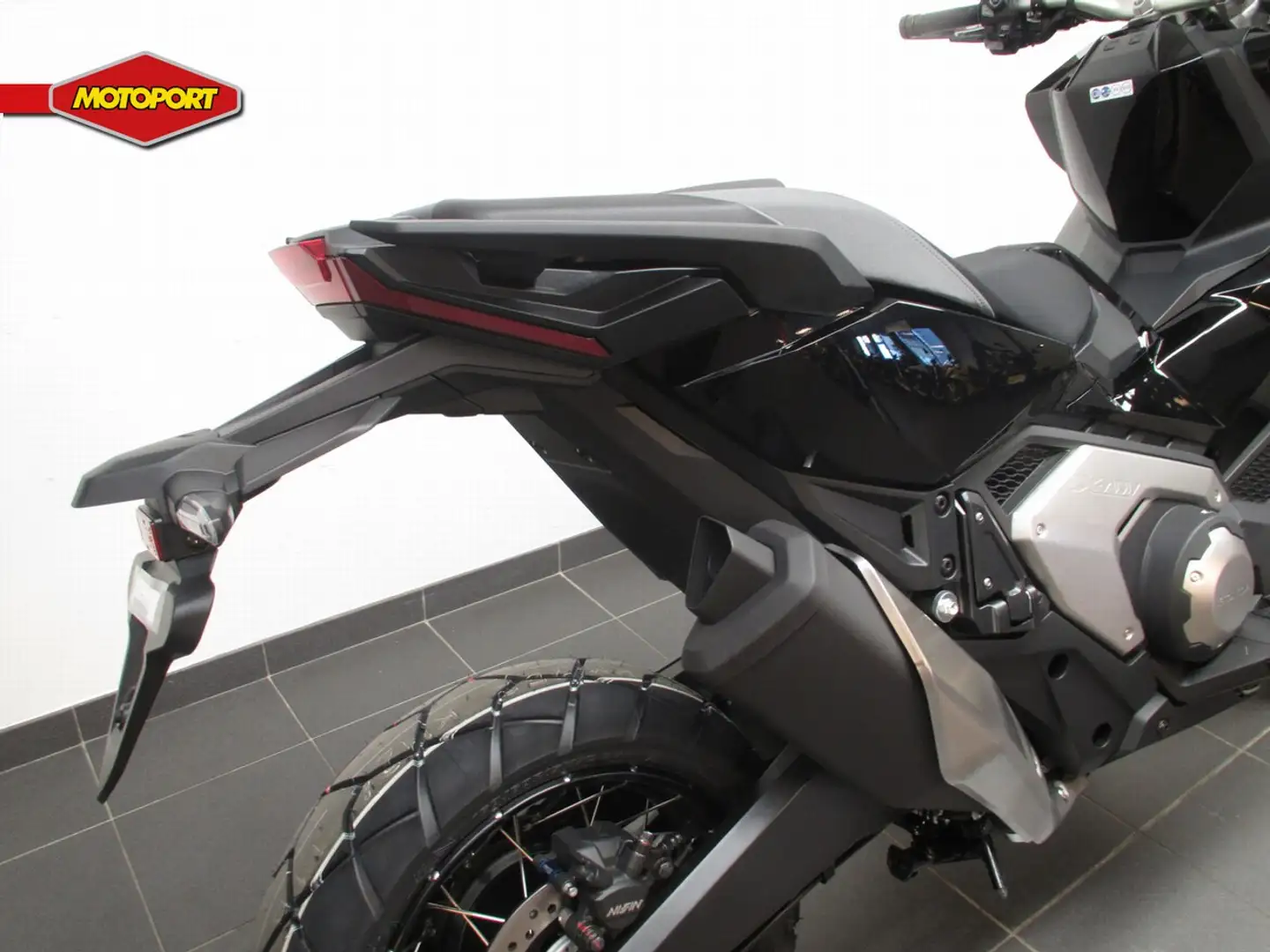 Honda X-ADV 750 Negro - 2