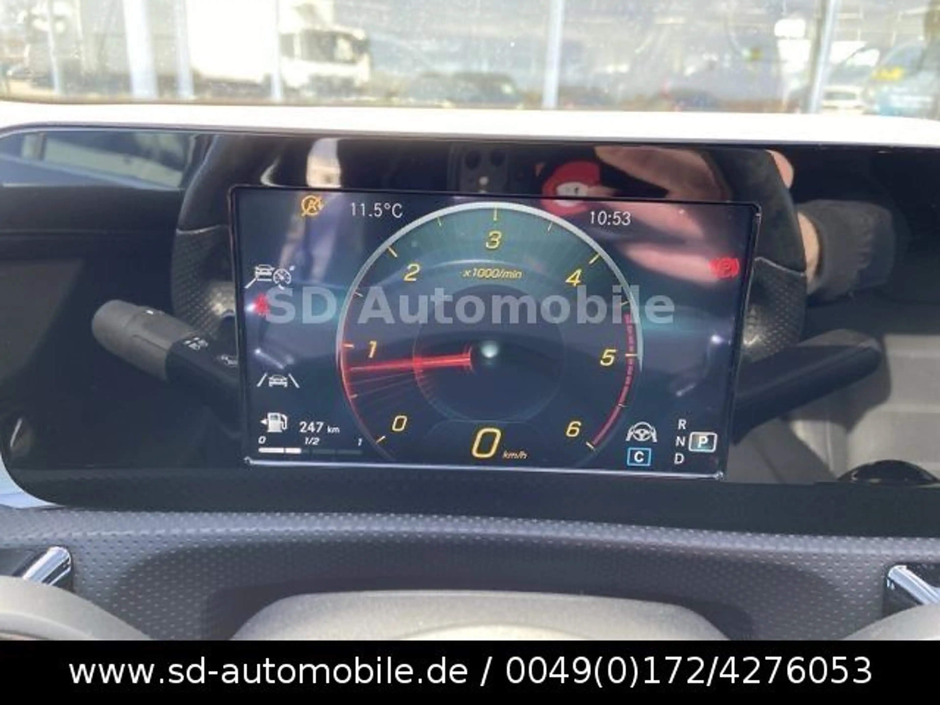 Mercedes-Benz A 220 D AMG-LINE+AHK+ACC+HEAD-UP+BURMESTER — photo 9