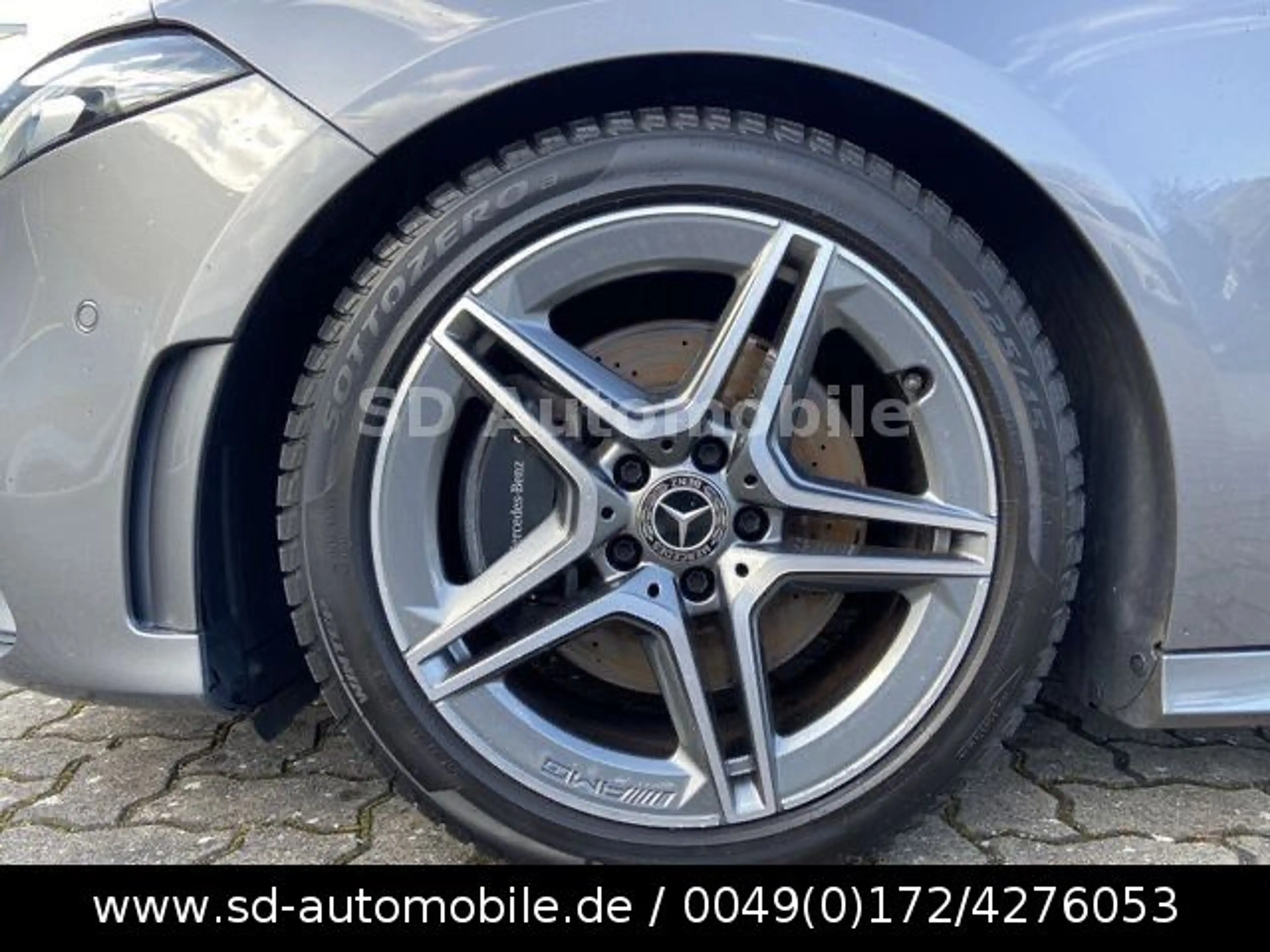 Mercedes-Benz A 220 D AMG-LINE+AHK+ACC+HEAD-UP+BURMESTER — photo 13