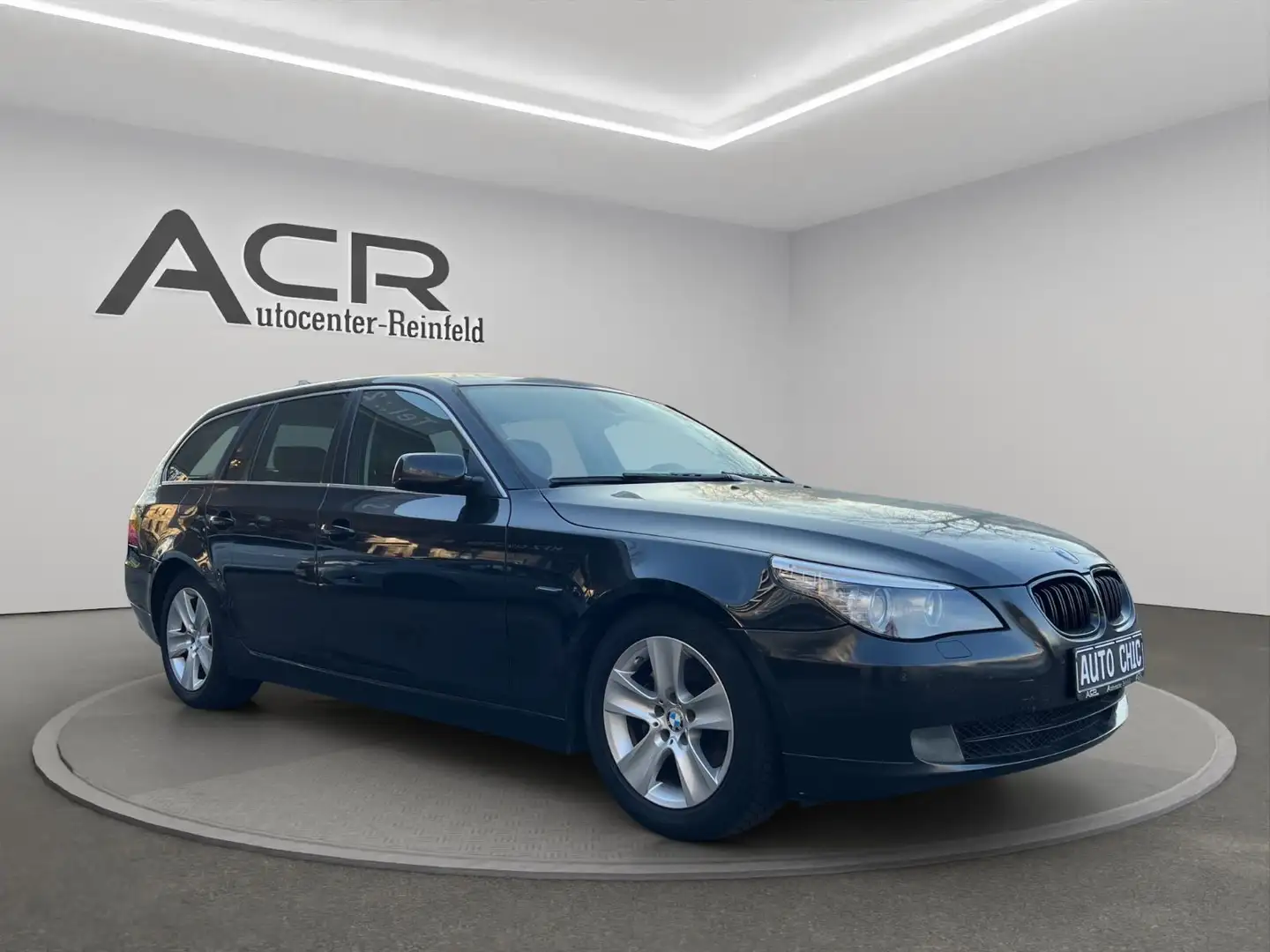 BMW 525 d Touring Automatik/Navi/Xenon/LEDER/PDC/ALU Schwarz - 1