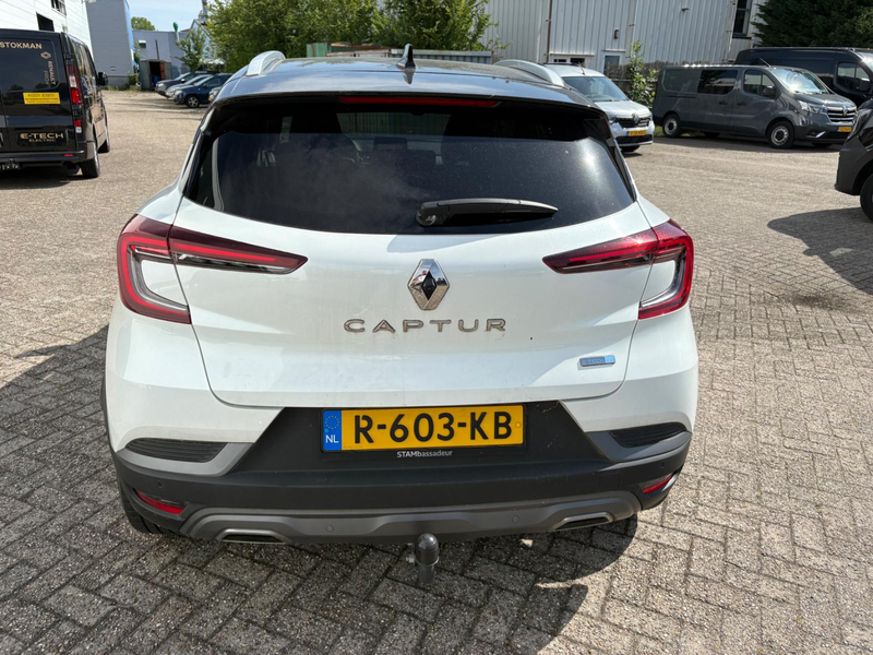 Renault Captur E-Tech Plug-in Hybrid 160 R.S. Line | Trekhaak | S — photo 4