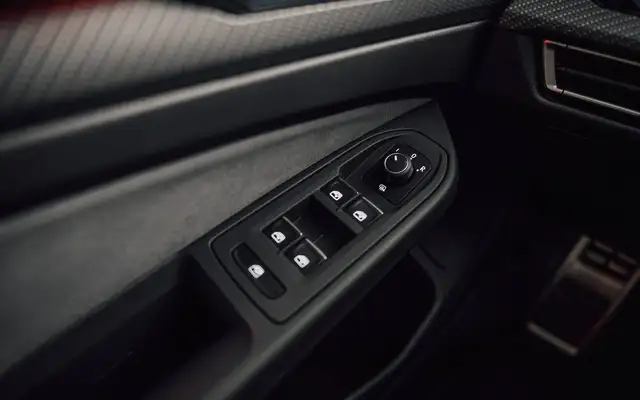 Volkswagen Golf view 13
