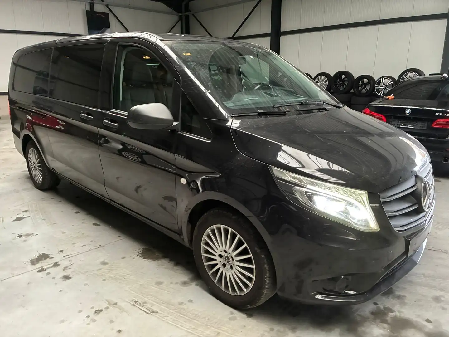 Mercedes-Benz Vito Tourer 114CDi Aut. ExtraLong / 9pl/€24.785netto Noir - 1