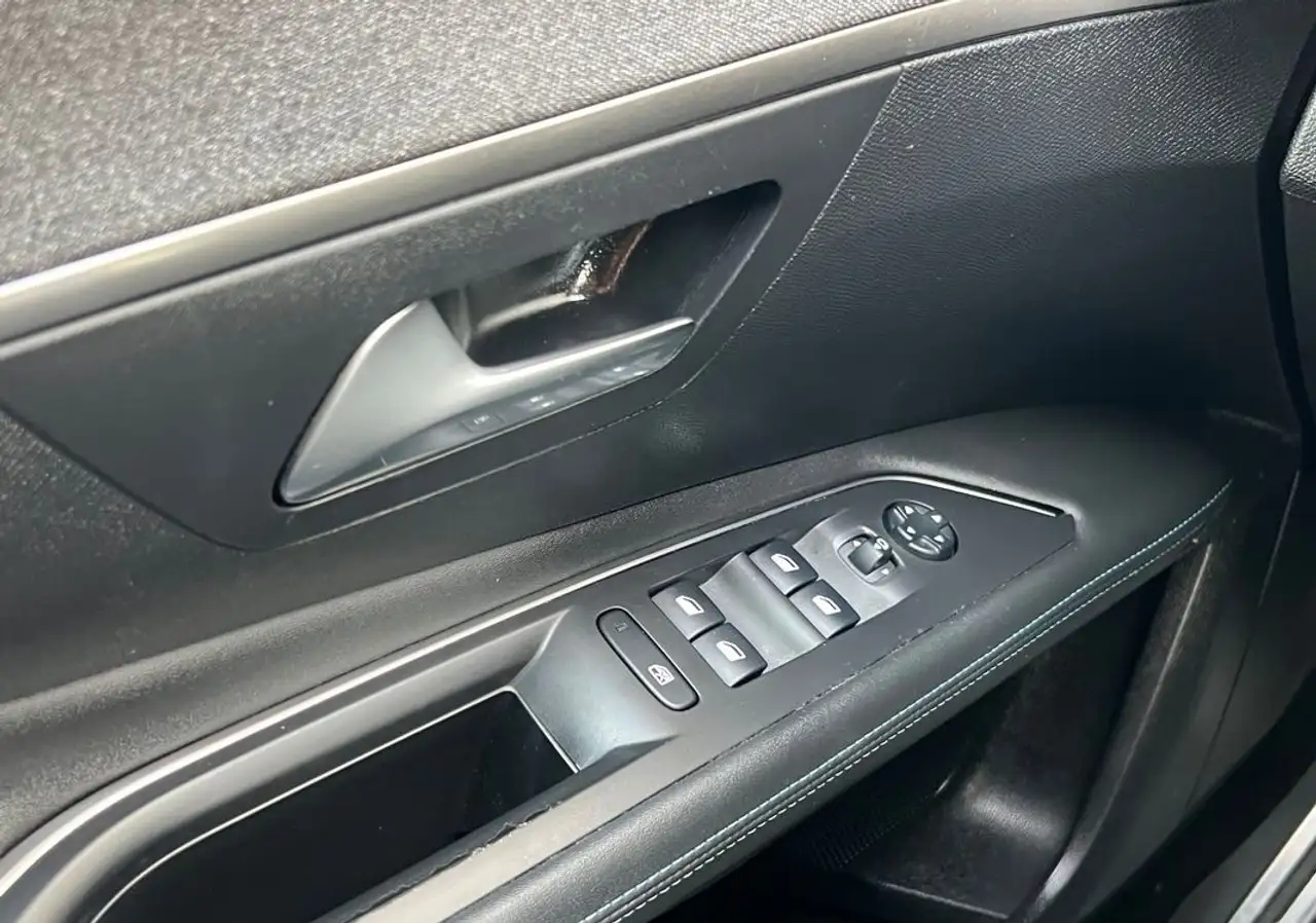 Peugeot 3008 3008 — photo 17