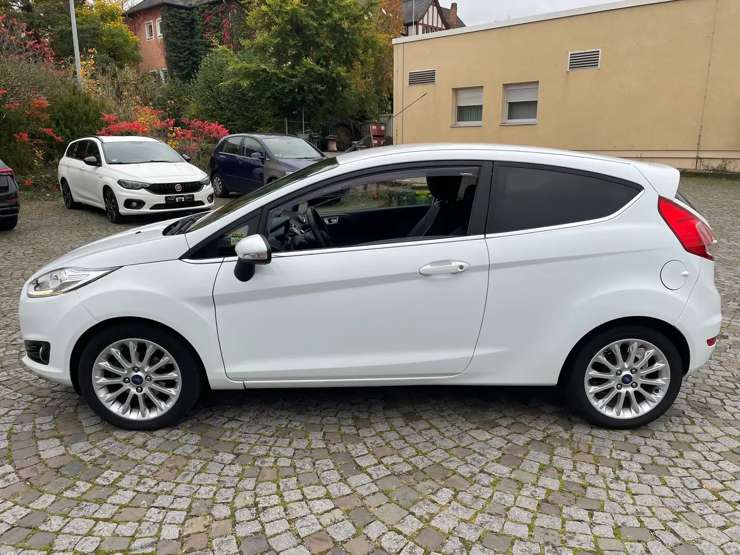 Ford Fiesta Individual* Leder*Navi* Kamera* 1 Hand Weiß - 2