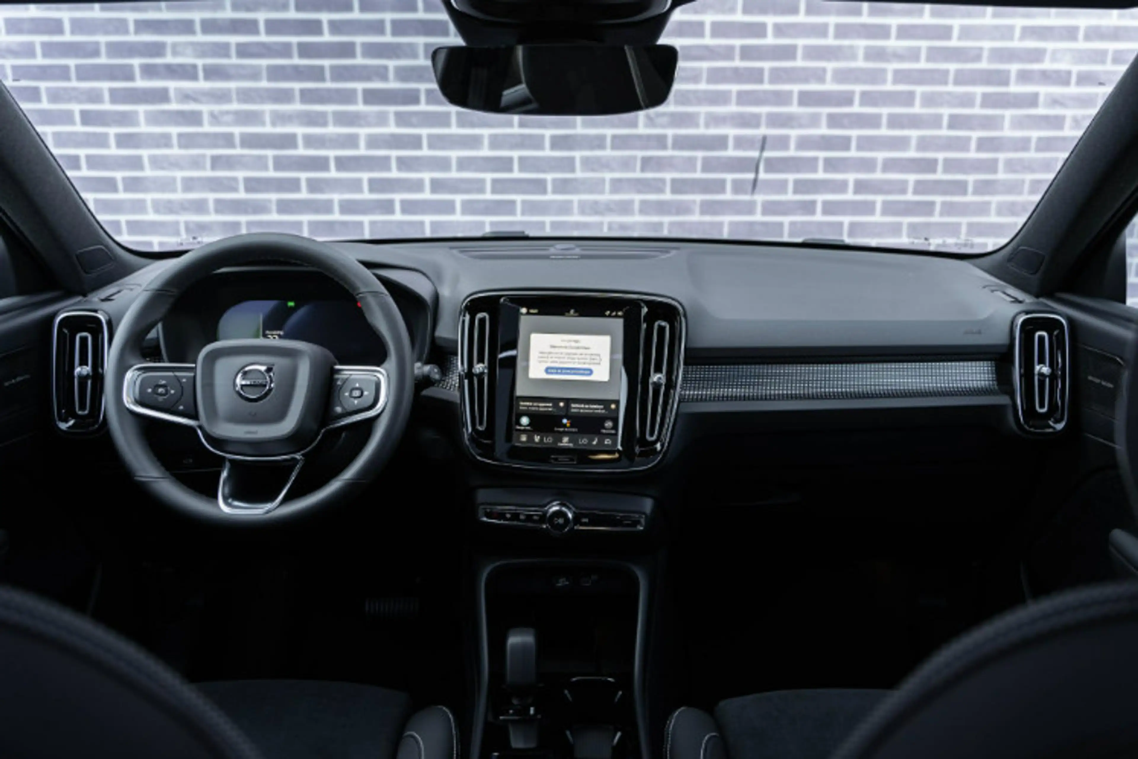 Volvo EX40 Single Motor Extended Range Ultra Black Edition Eu — photo 10