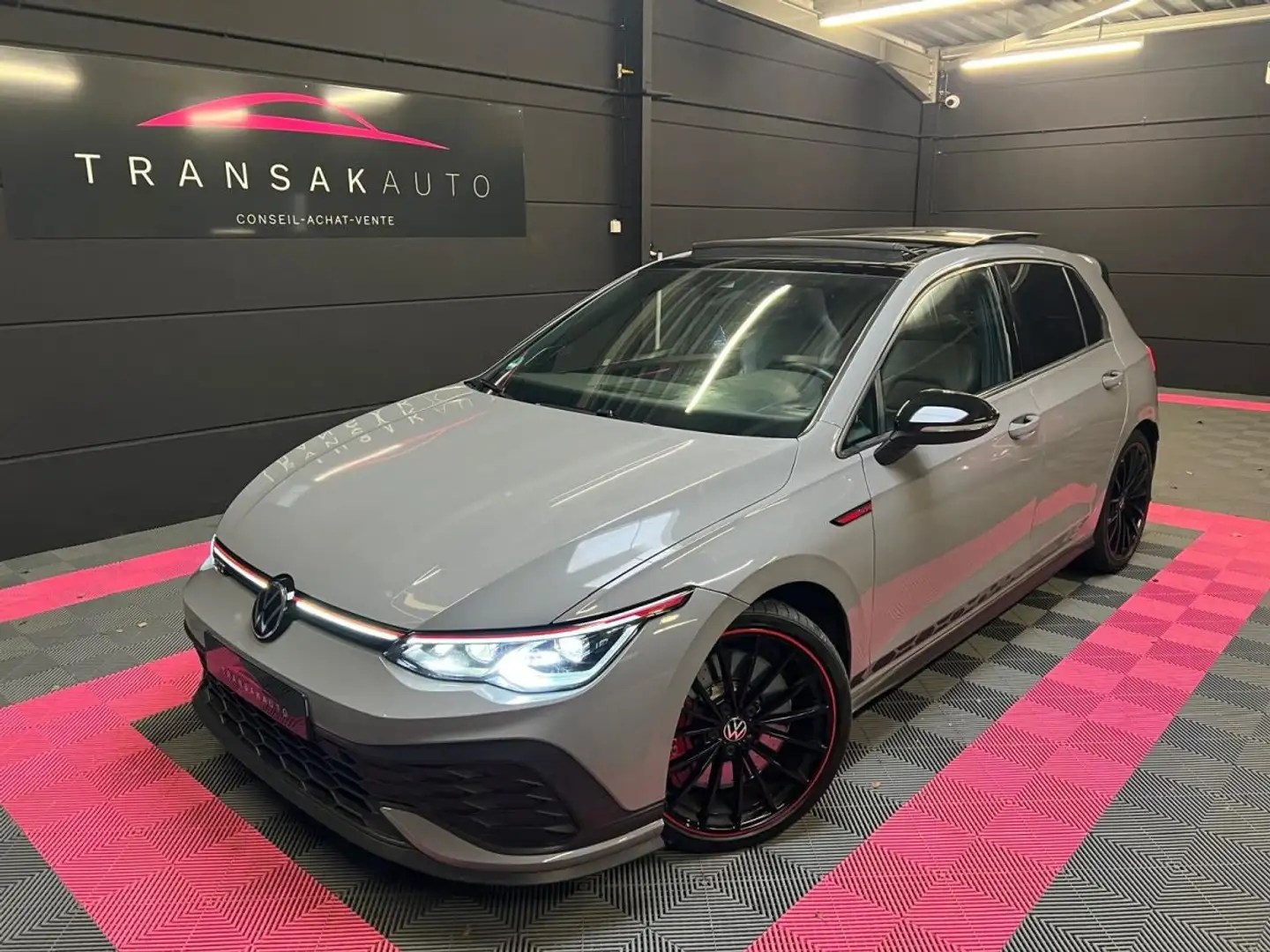 Volkswagen Golf 8 GTI Clubsport / EDITION 45 / 2.0 TSI 300 DSG7 / Papier Français /Pas de Malus / Carplay / Harman Kardon / Grau - 1