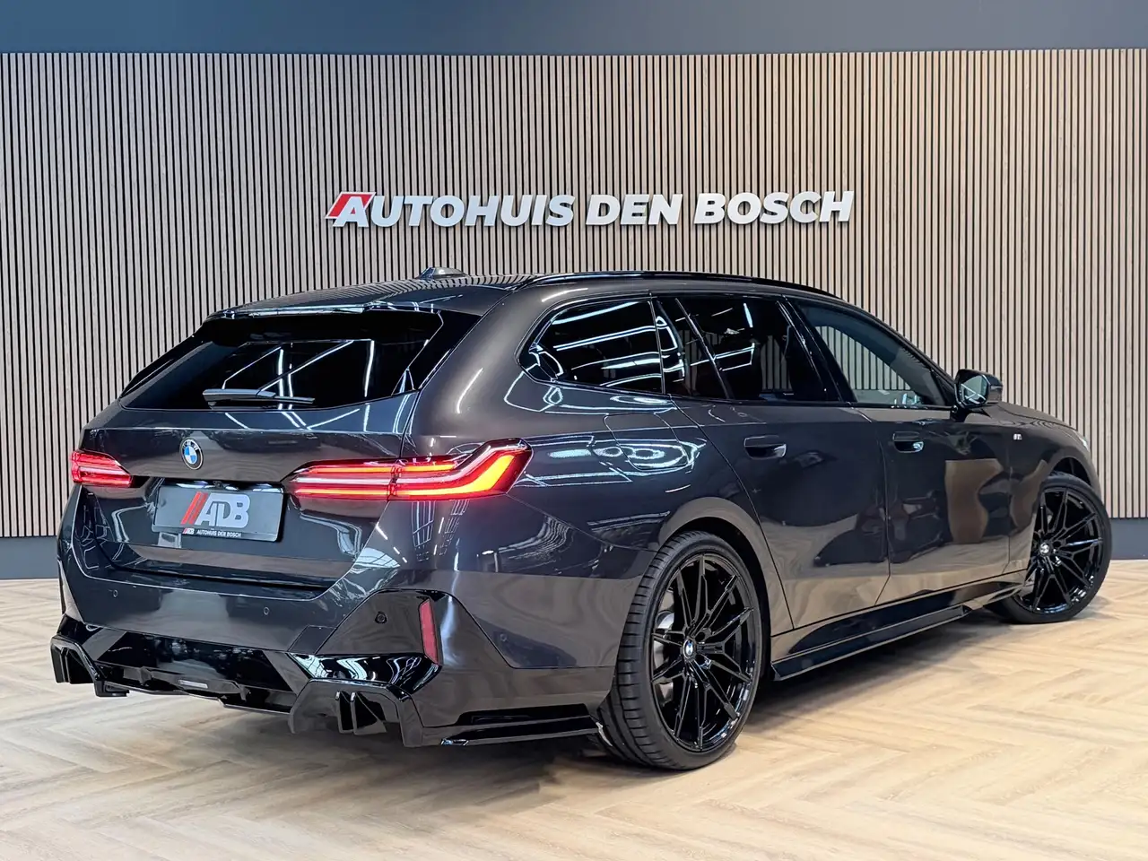 BMW 520 5-serie Touring 520i M Sport Pro - Pano - HK - Mem 2