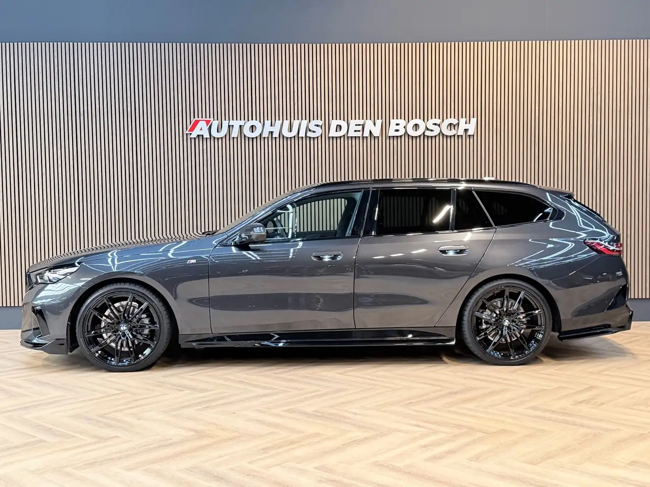 BMW 520 5-serie Touring 520i M Sport Pro - Pano - HK - Mem 3