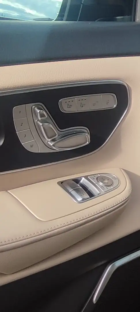 Mercedes-Benz V 250 exklusive 4MATIC Schwarz - 1