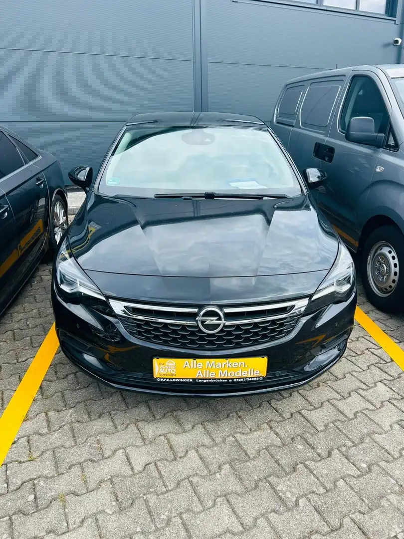 Opel Astra Innovation Noir - 1