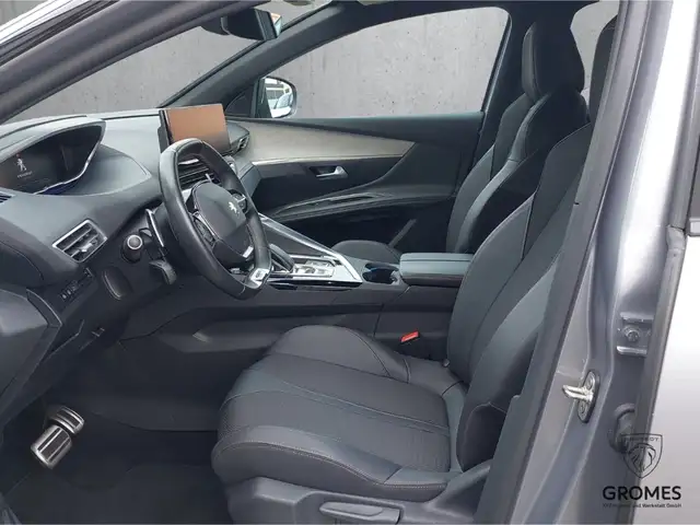 Peugeot 3008 view 9
