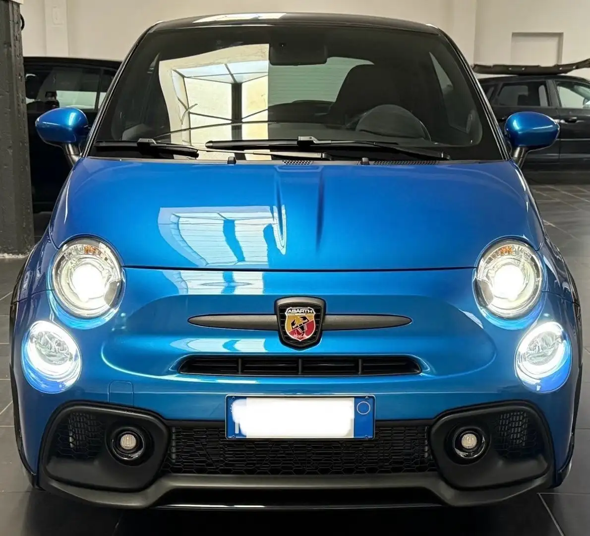 Abarth 695 695 1.4 Turbo T-Jet 180 CV Tributo 131 Rally Blauw - 2