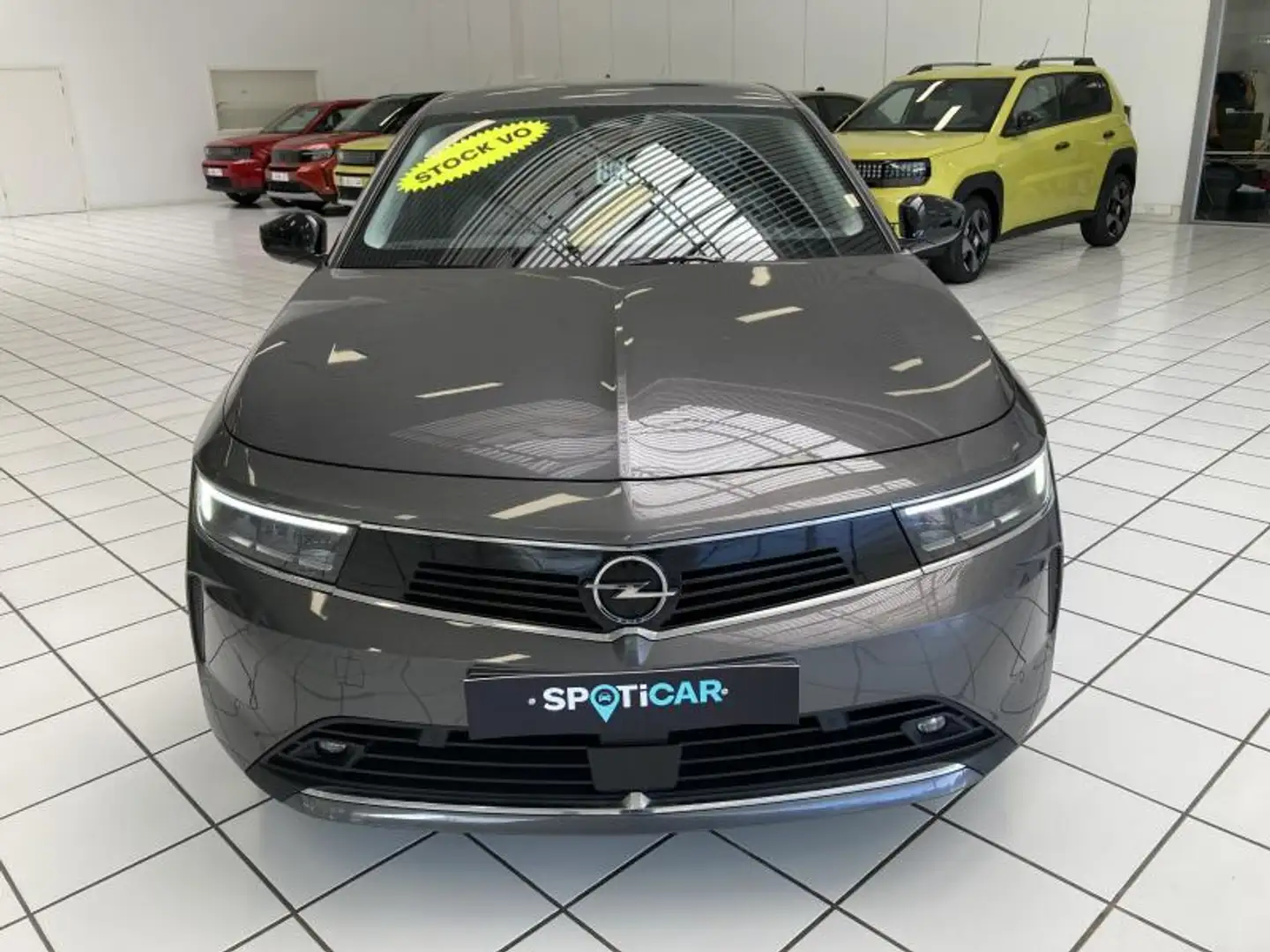 Opel Astra *** Boite auto *** Grau - 2