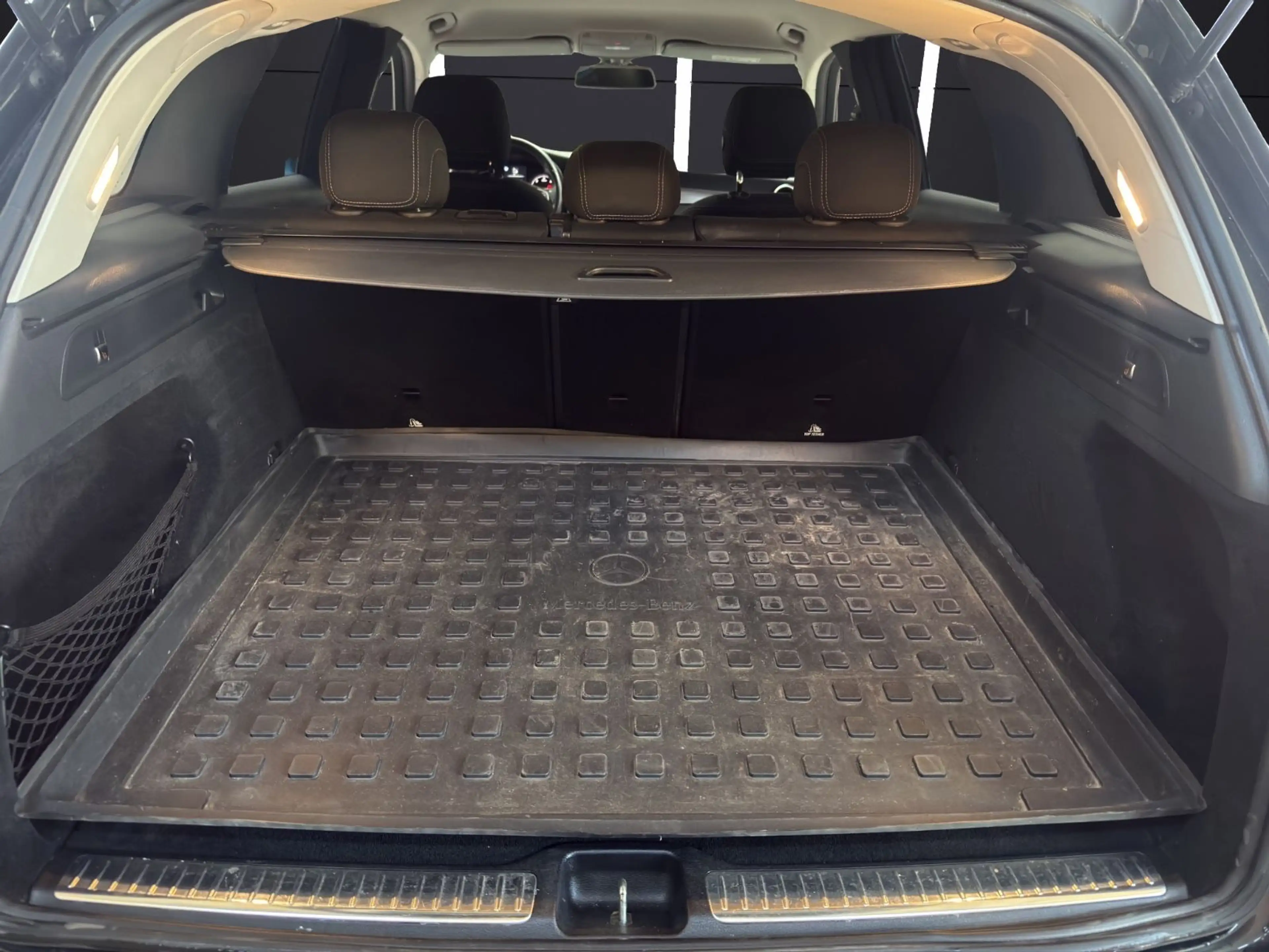 Mercedes-Benz GLC 220 d 4Matic — photo 14