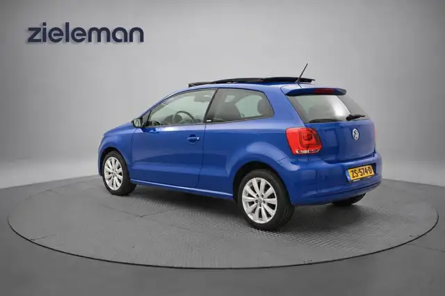 Volkswagen Polo view 3