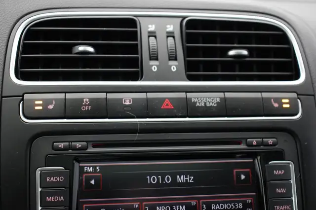 Volkswagen Polo view 8