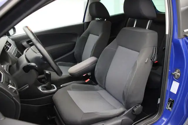 Volkswagen Polo view 10