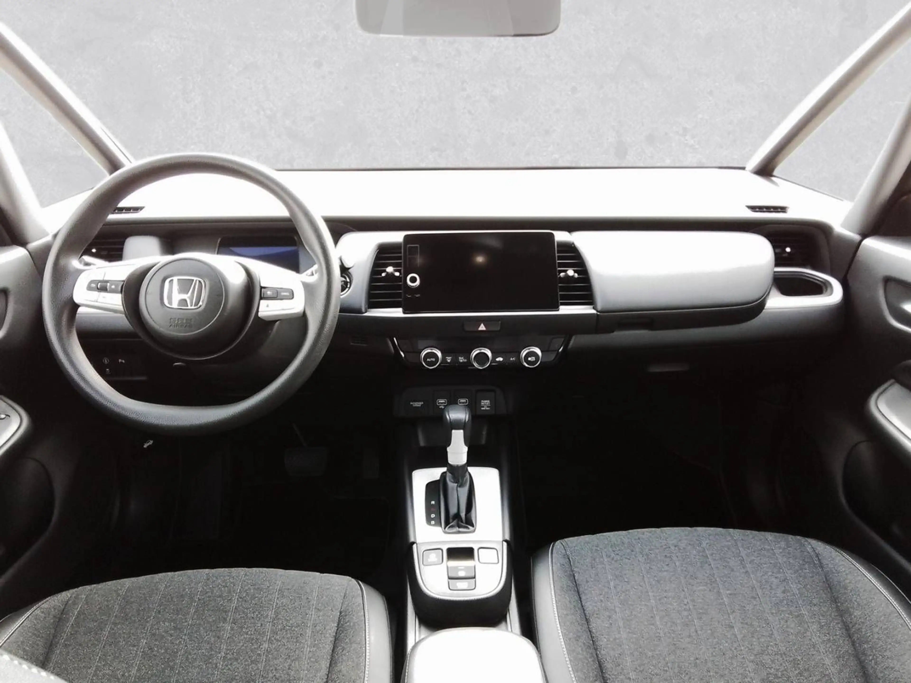 Honda Jazz Hybrid 1.5 e CVT Elegance — photo 4