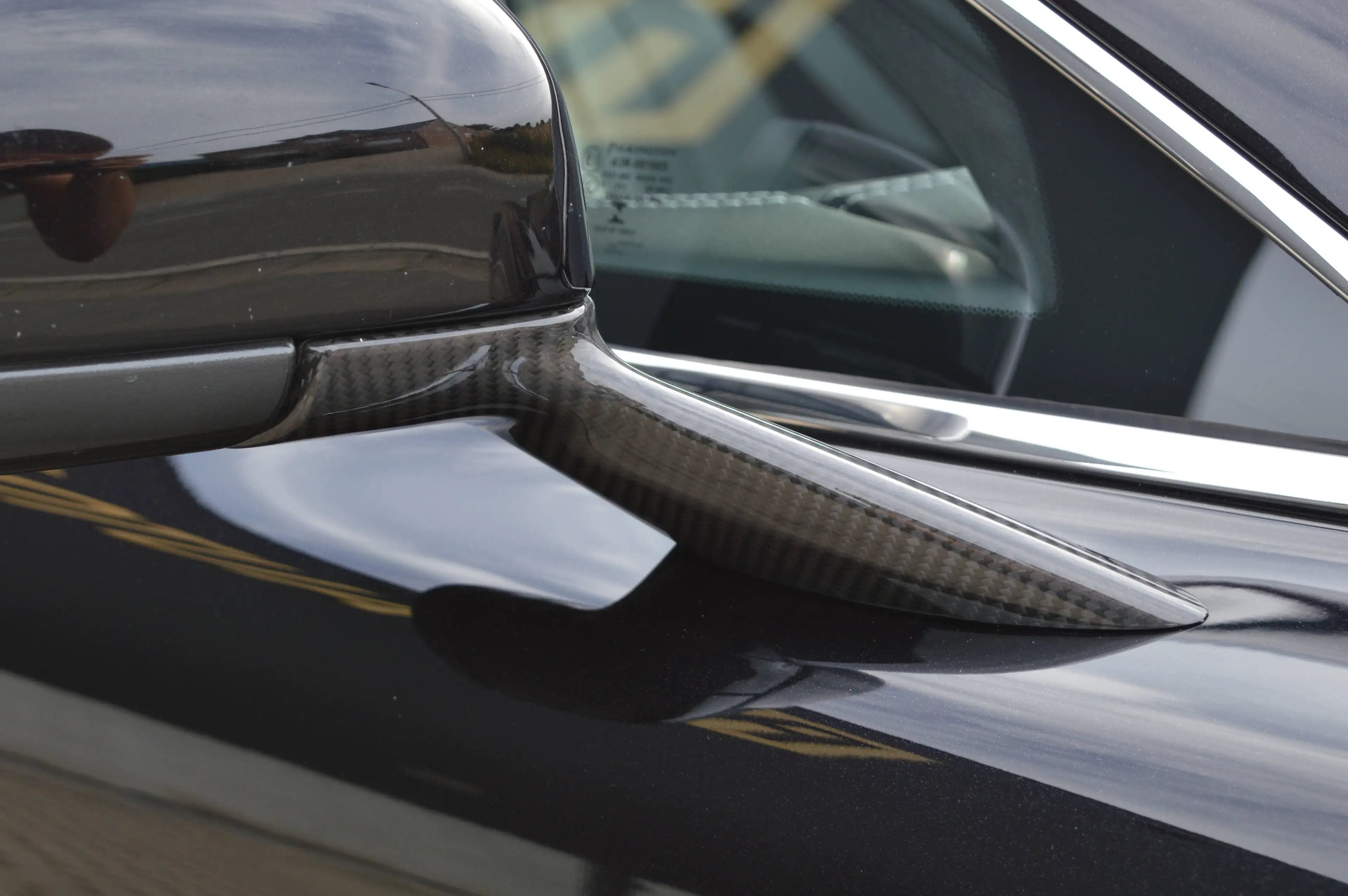 Aston Martin Vanquish coupé 5.9i V12 Touchtronic - Aston service - Carbon — photo 6