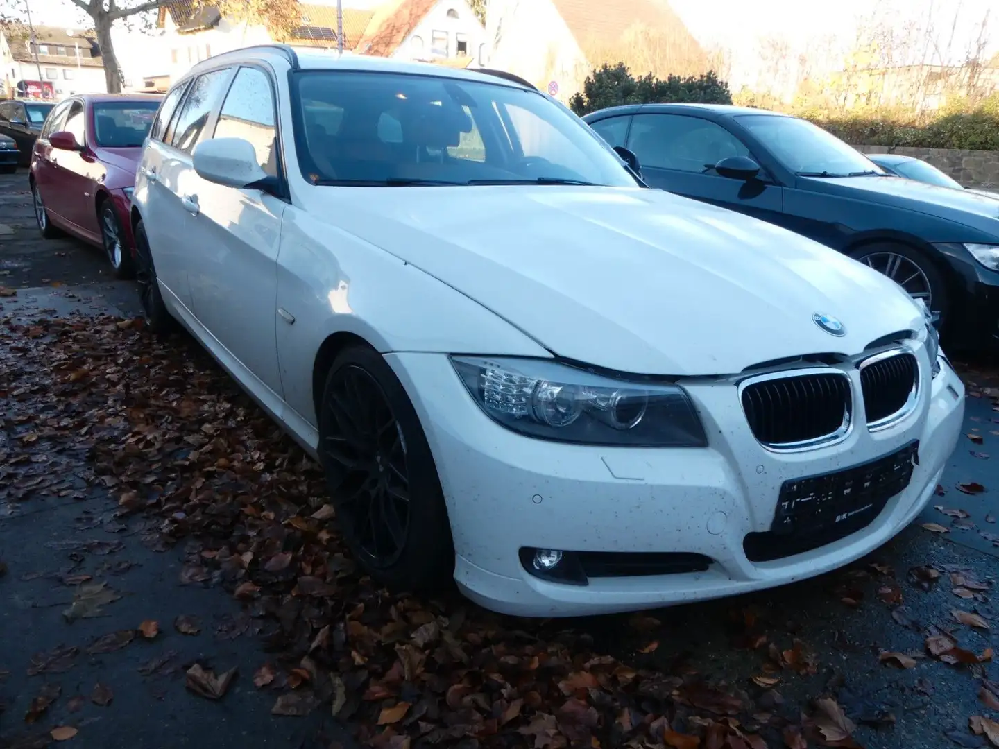 BMW 318 i Touring Navi | Leder | Xenon | Standheizung Weiß - 1