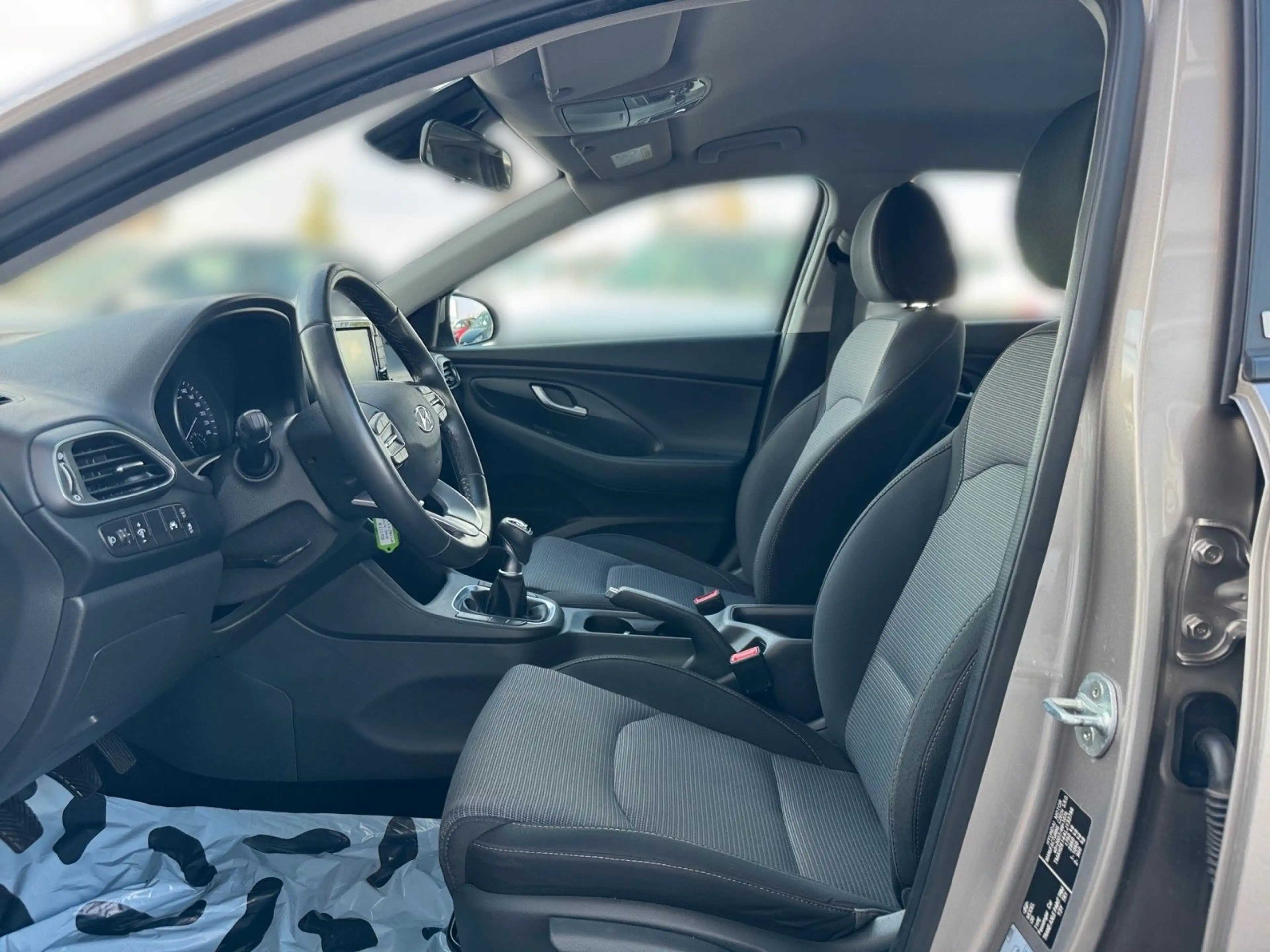 Hyundai i30 1.4 SOKO NAVI  KAMERA SHZ APP PDC — photo 8
