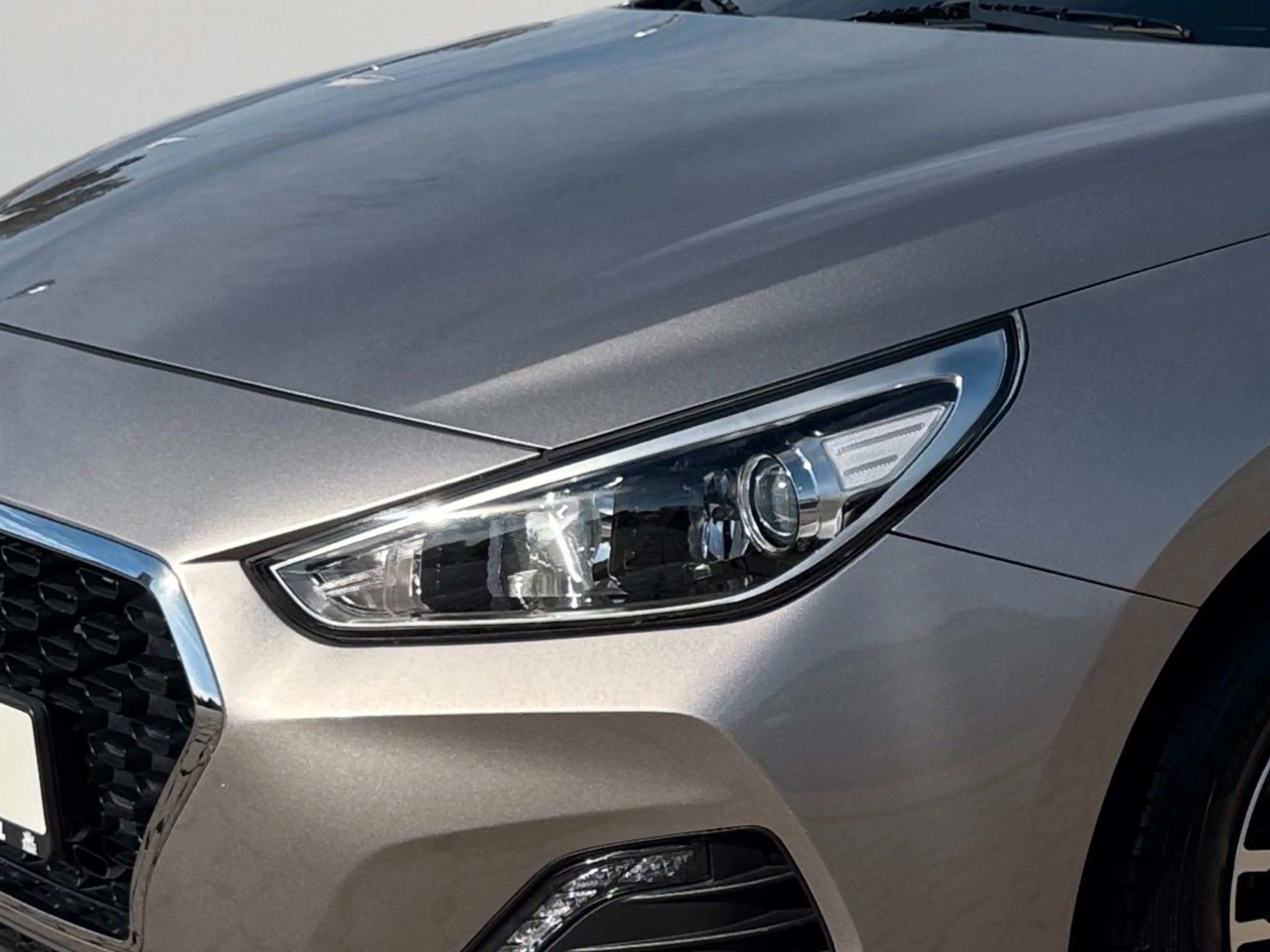 Hyundai i30 1.4 SOKO NAVI  KAMERA SHZ APP PDC — photo 6
