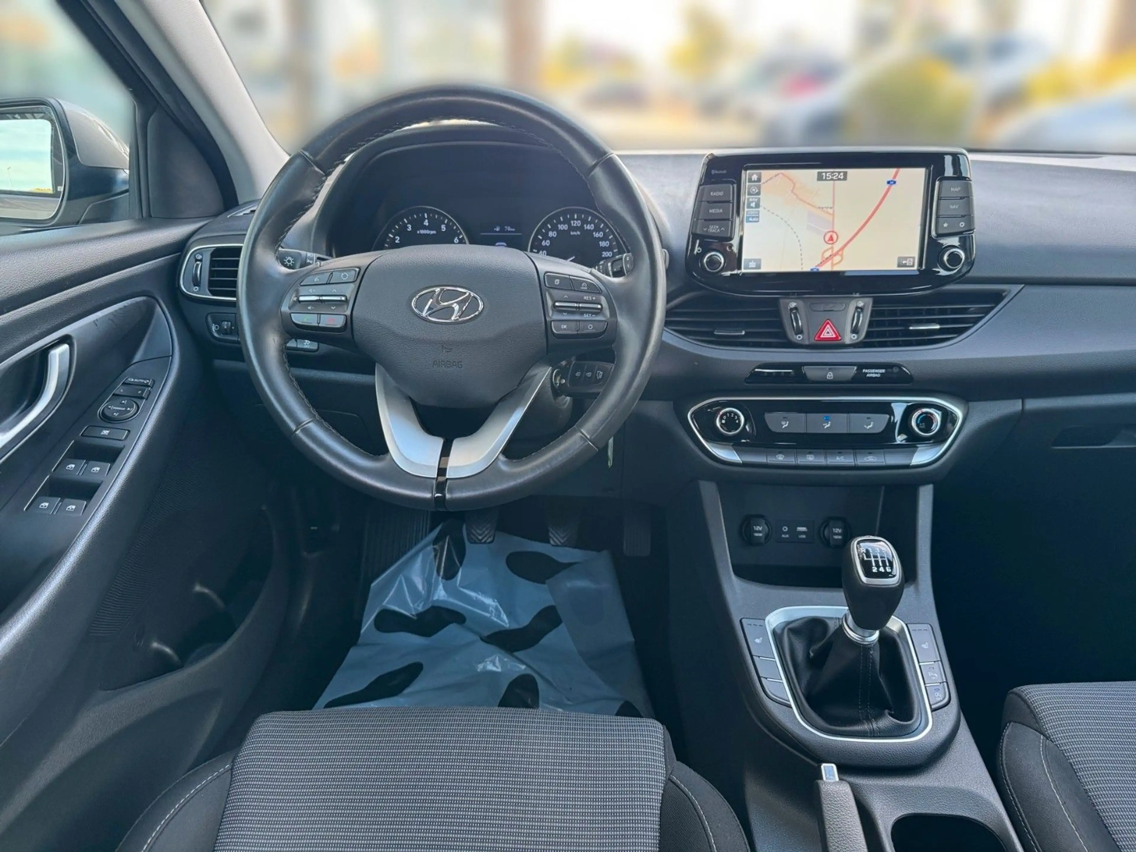 Hyundai i30 1.4 SOKO NAVI  KAMERA SHZ APP PDC — photo 11
