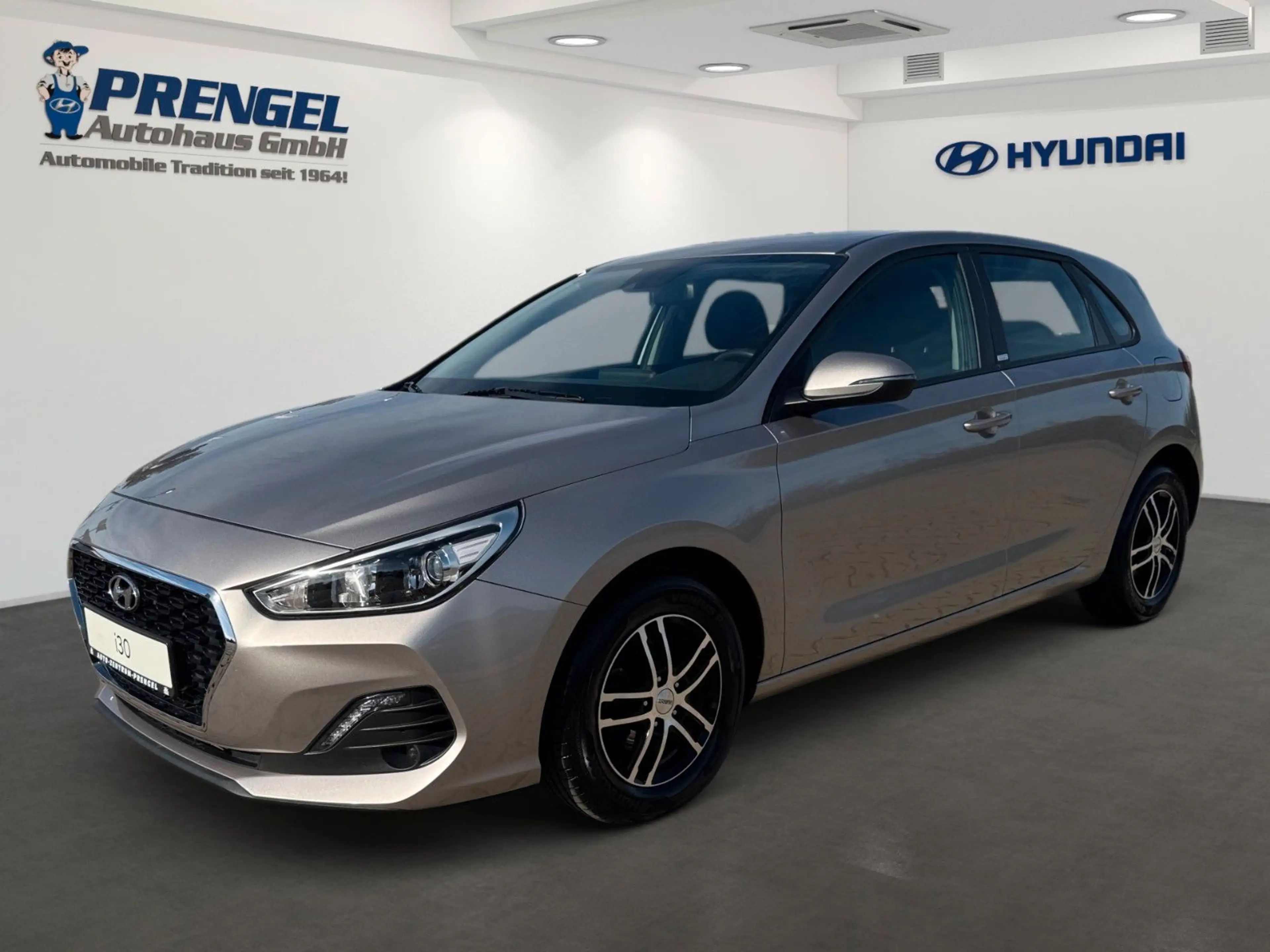 Hyundai i30 1.4 SOKO NAVI KAMERA SHZ APP PDC