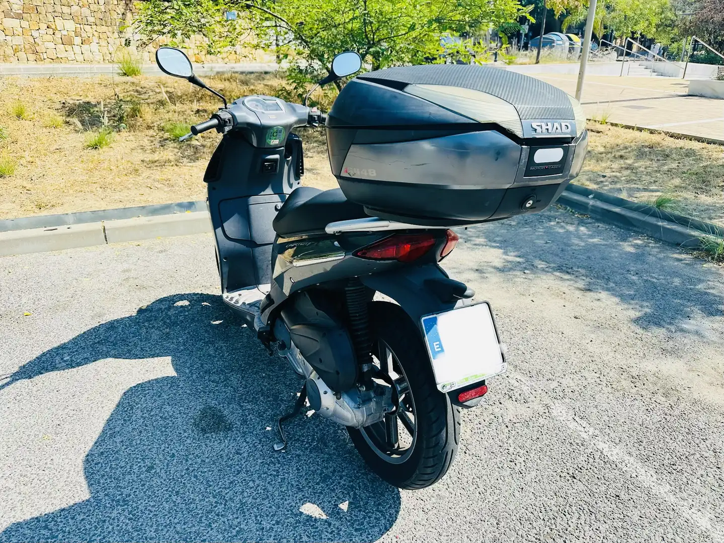 Aprilia Sportcity 250 Scooter Aprilia Sportcity de 250cc en color gris. - 2