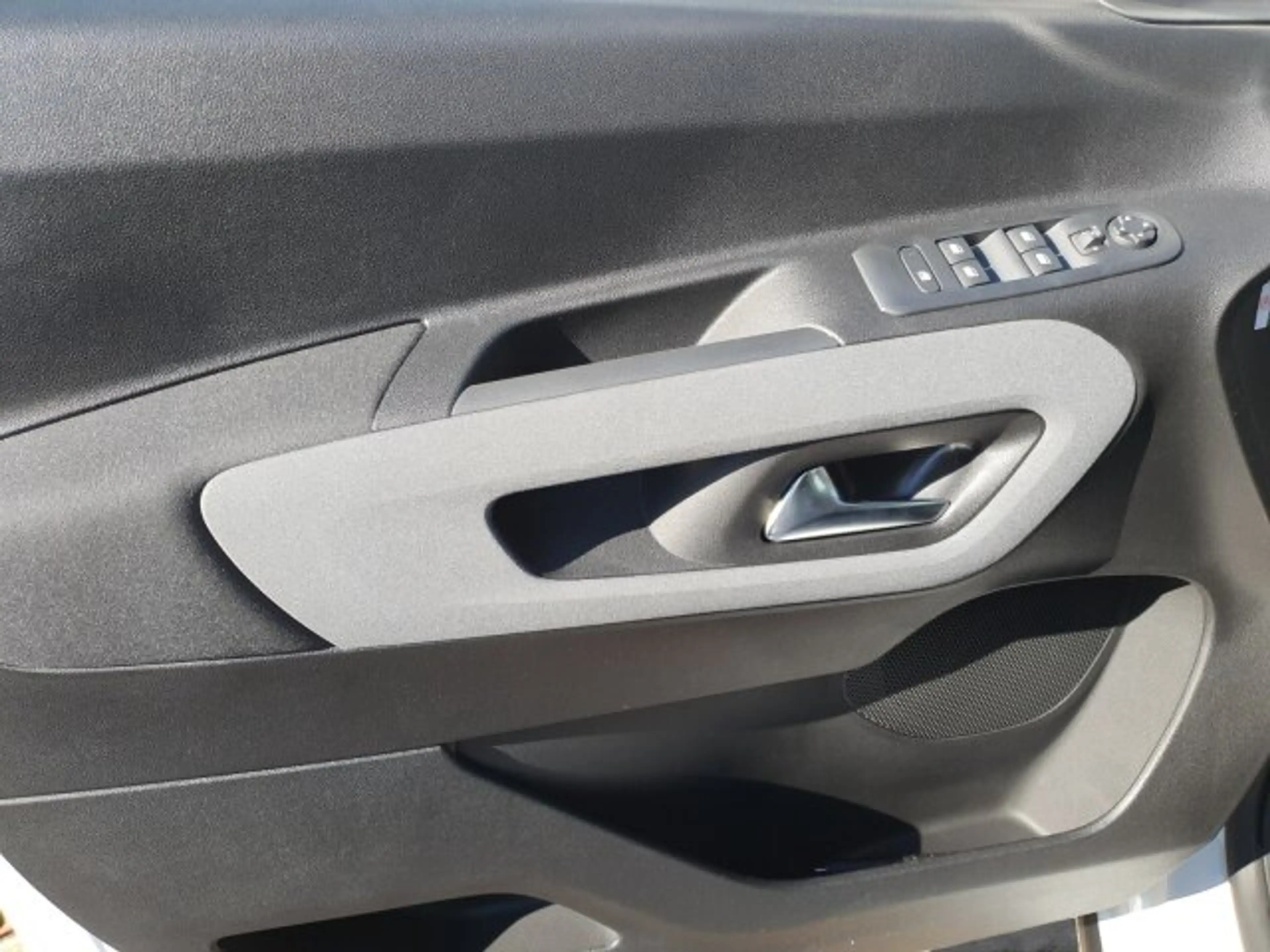 Peugeot Rifter Rifter Allure 100 +180°Kamera+Keyless+FSH+SHZ+ — photo 6
