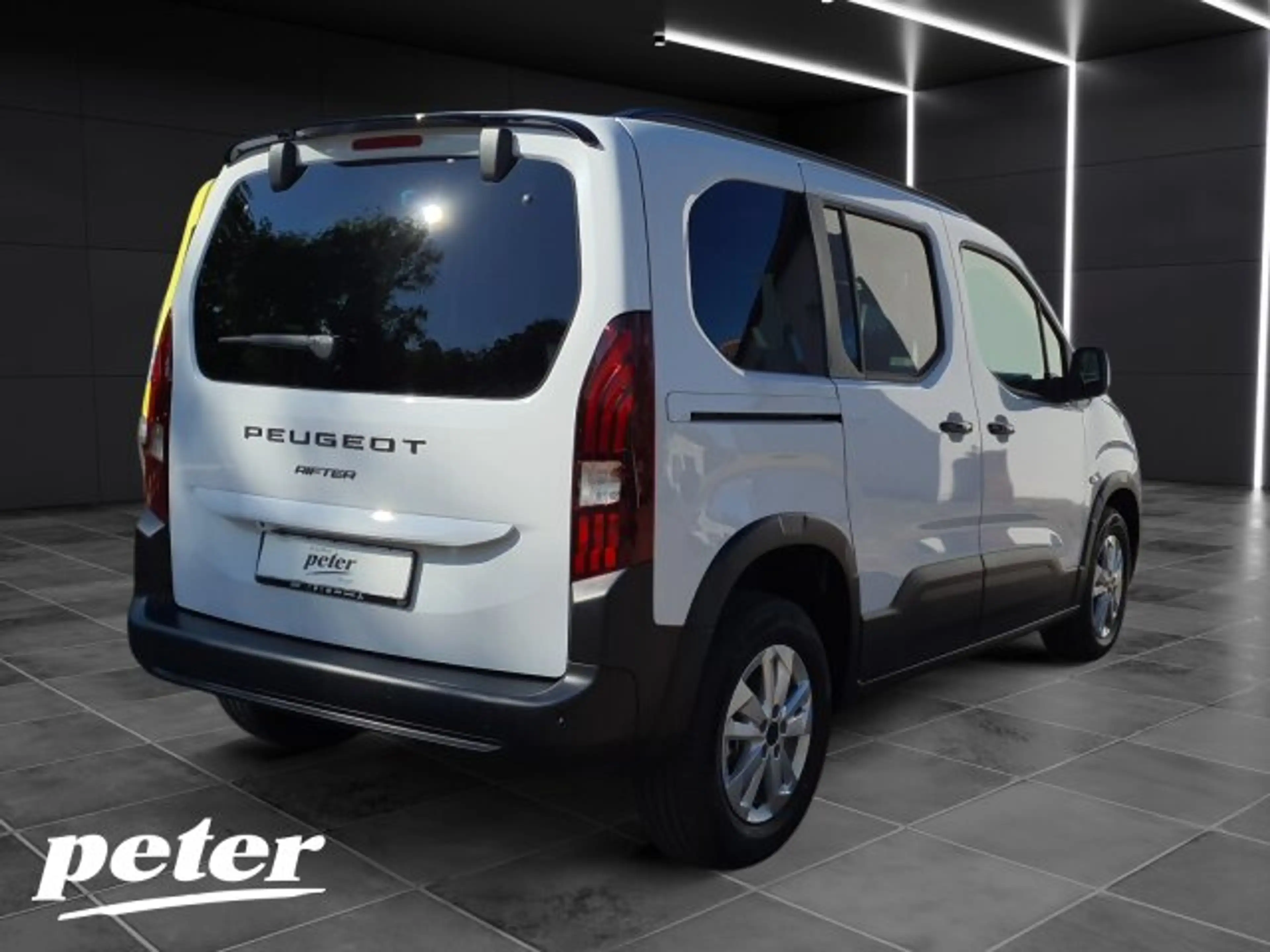 Peugeot Rifter Rifter Allure 100 +180°Kamera+Keyless+FSH+SHZ+ — photo 4