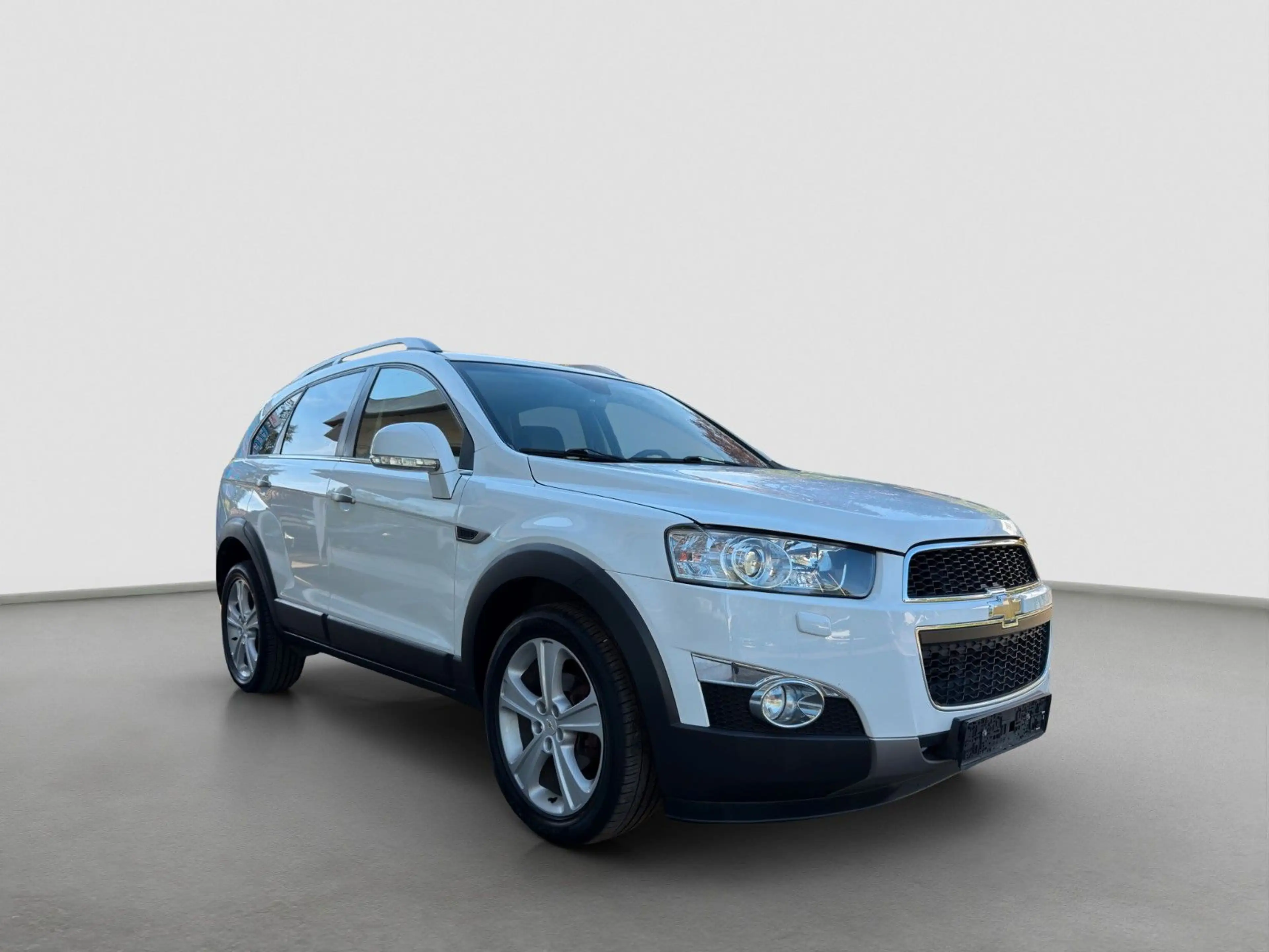 Chevrolet Captiva 2.2 DLTZ 4WD*Aut.*Navi*Leder*SHZ*PDC*Tem — photo 3