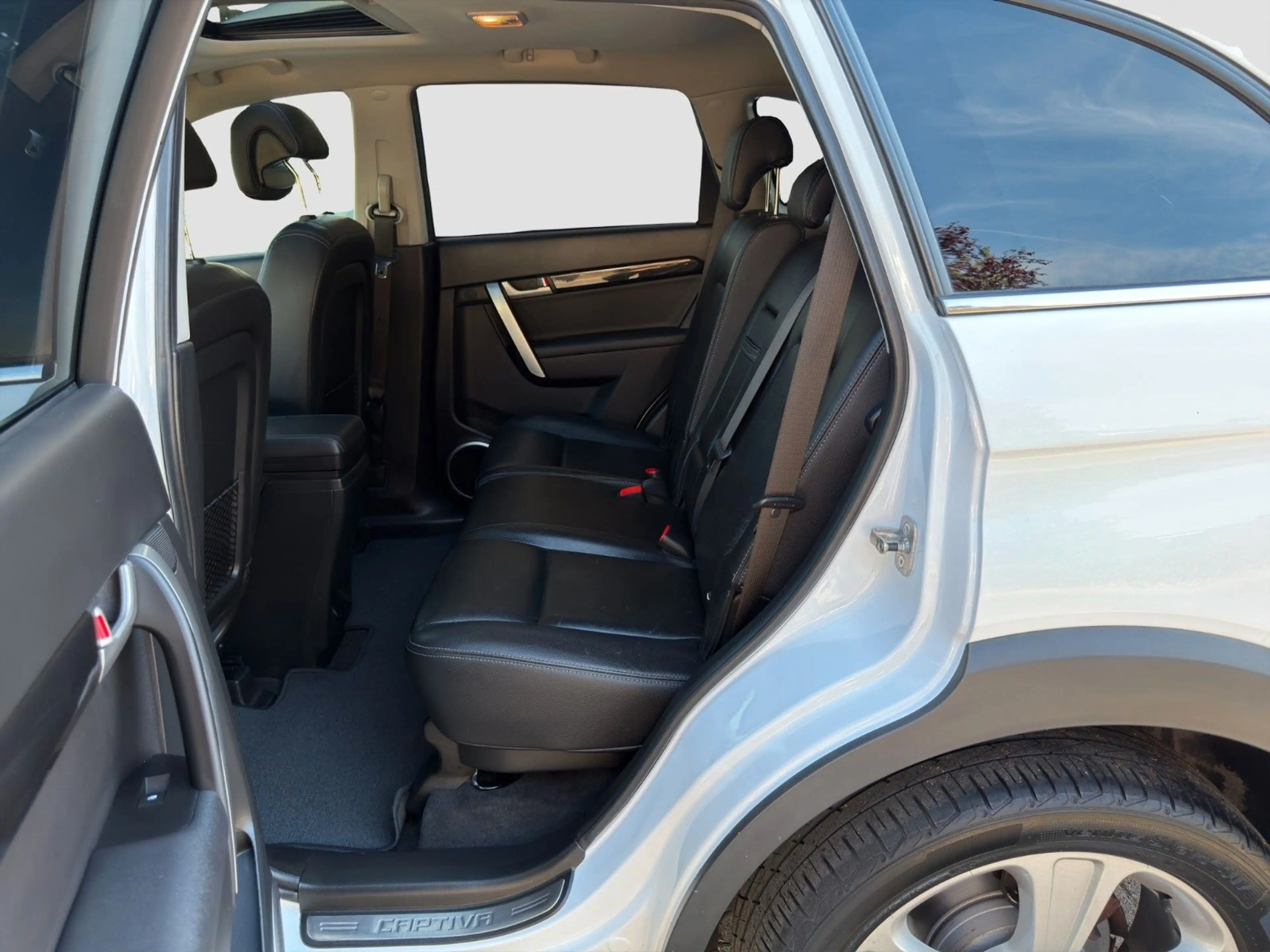 Chevrolet Captiva 2.2 DLTZ 4WD*Aut.*Navi*Leder*SHZ*PDC*Tem — photo 10