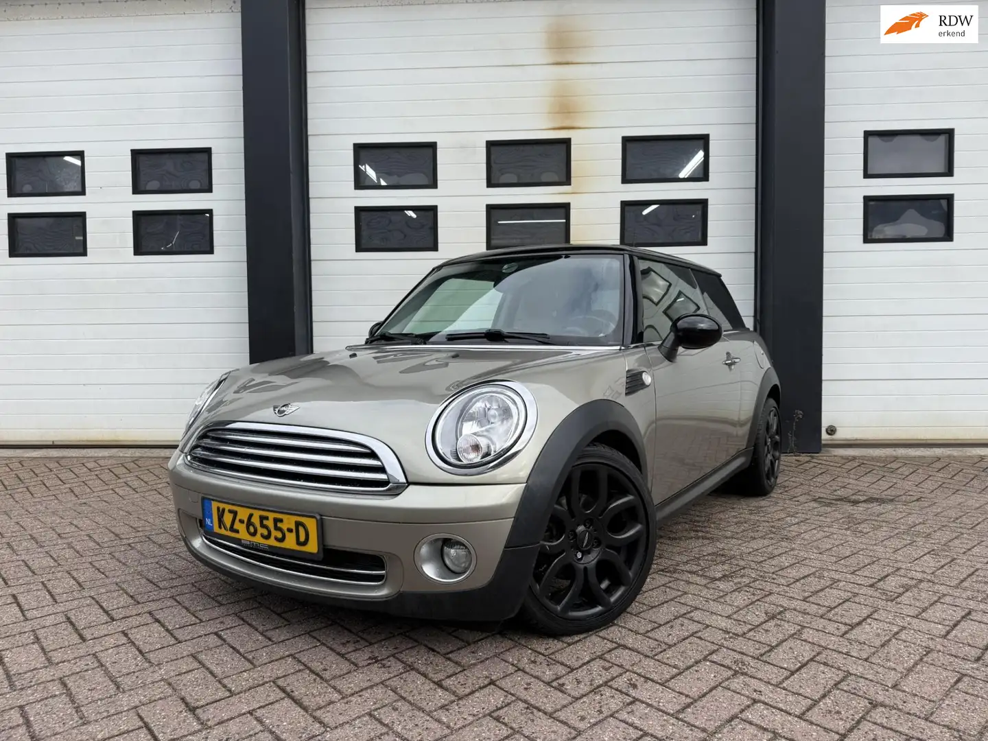 MINI Cooper Mini 1.6 Grau - 1
