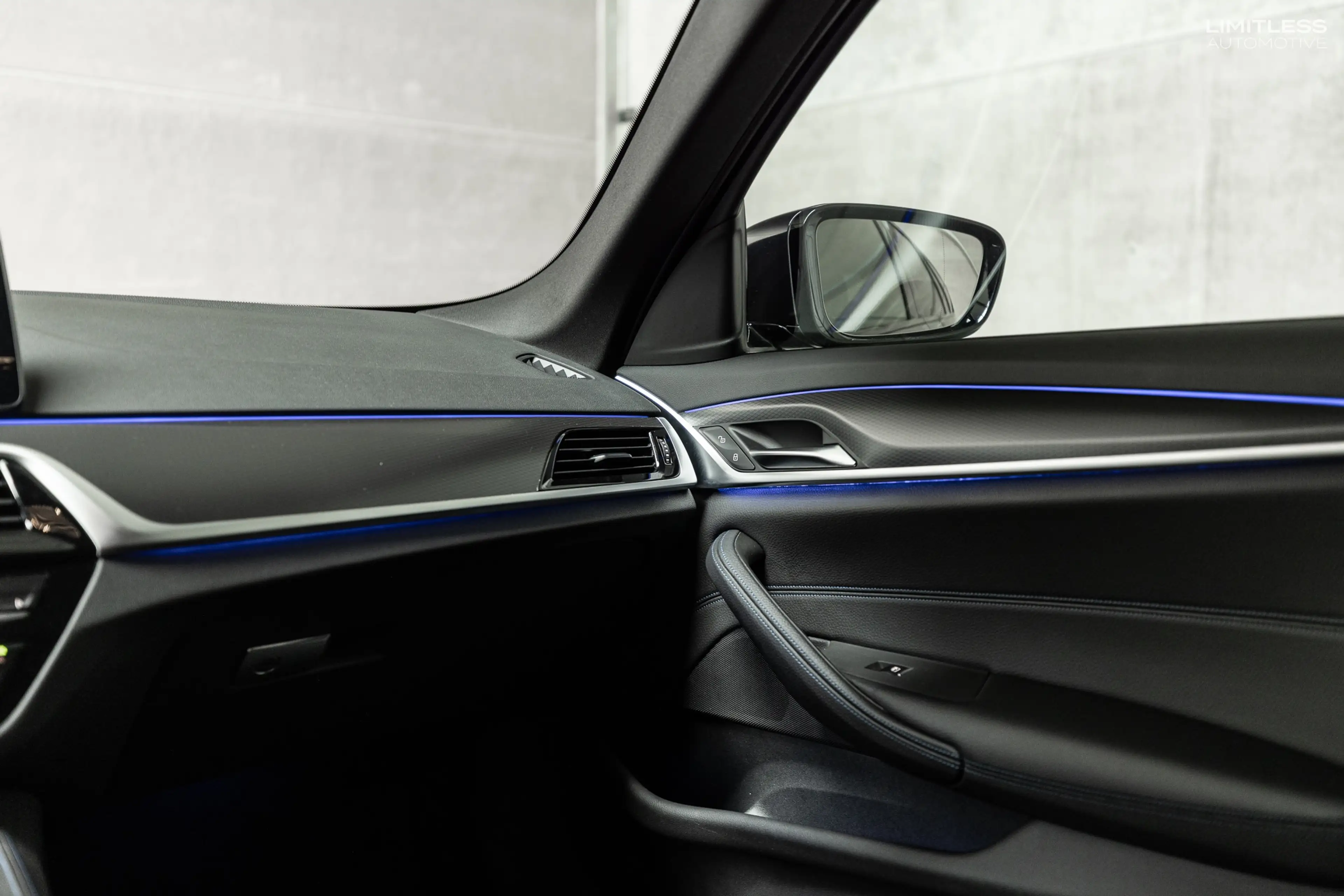 BMW 518 d Touring | M Sport / LED / NAVI / CAM / VAT — photo 15
