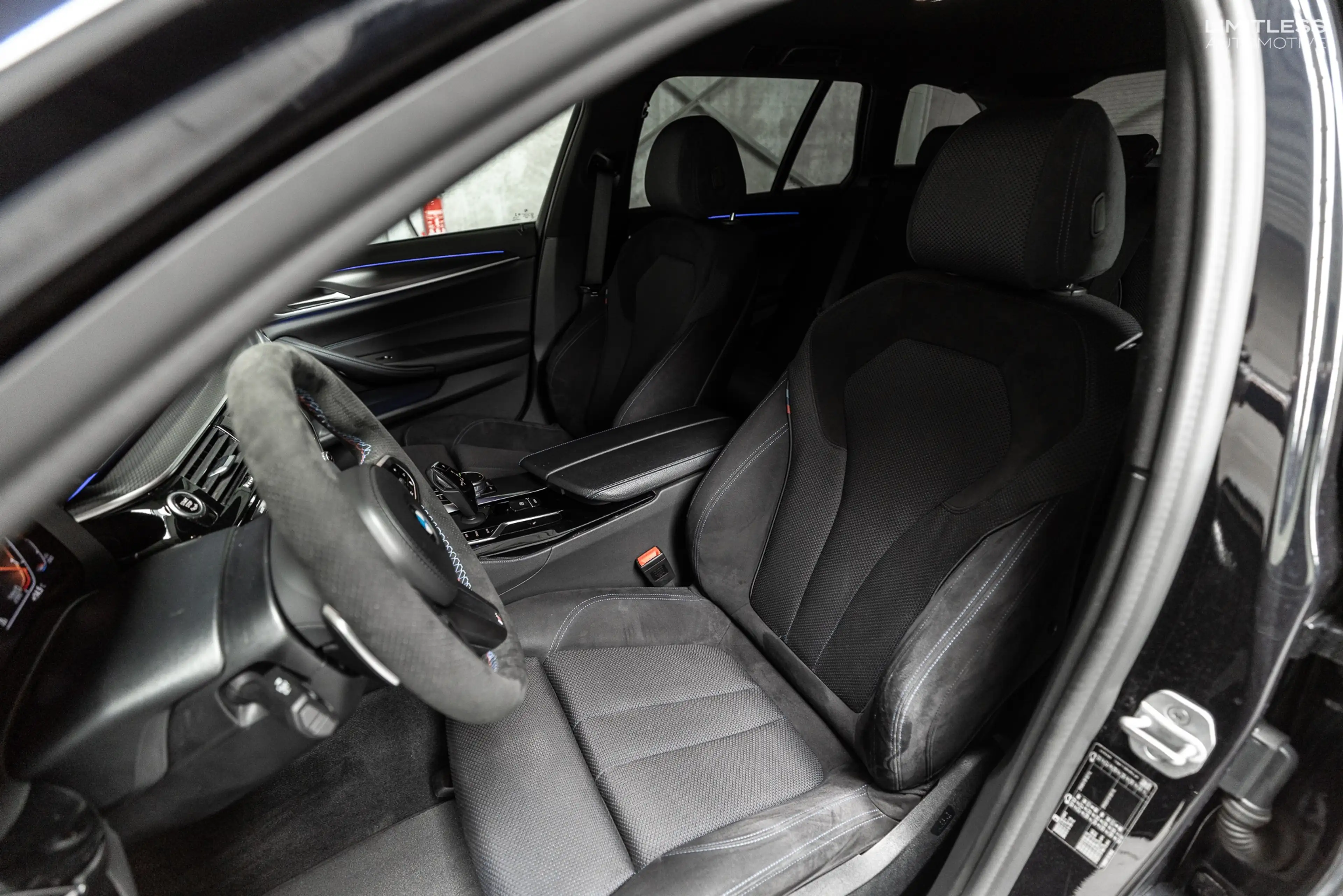 BMW 518 d Touring | M Sport / LED / NAVI / CAM / VAT — photo 11