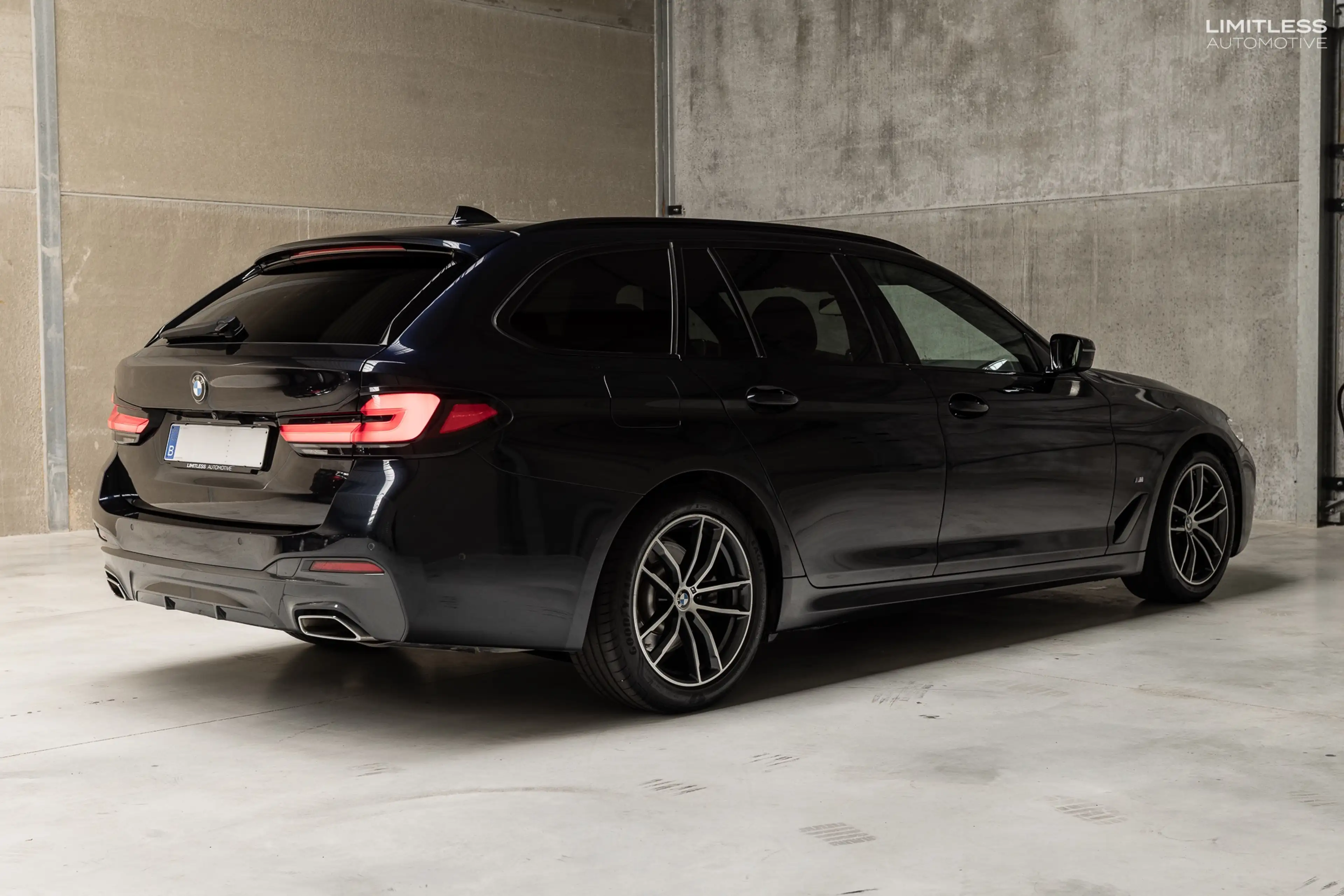 BMW 518 d Touring | M Sport / LED / NAVI / CAM / VAT — photo 6