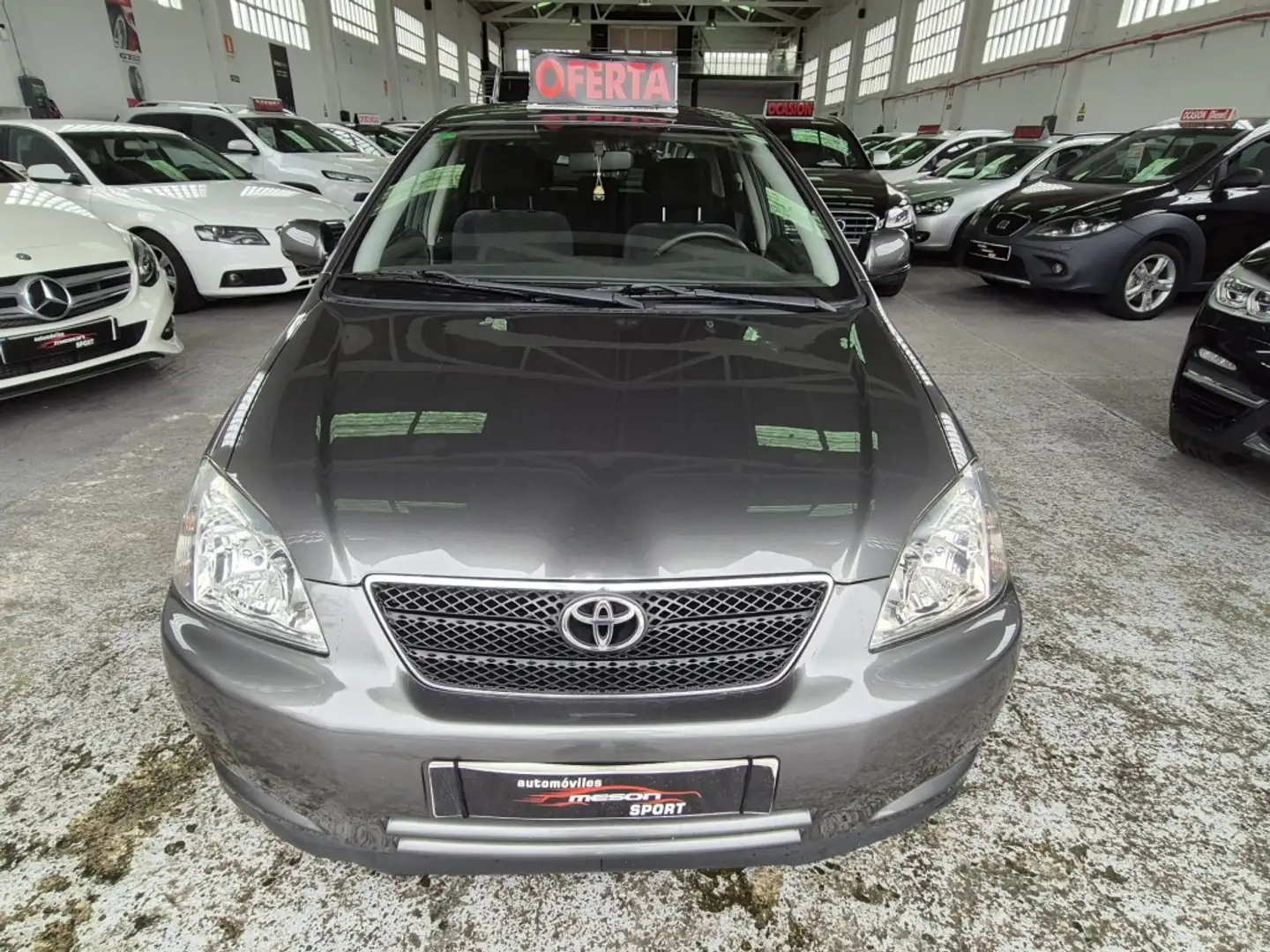 Toyota Corolla 2.0D-4D Terra Gris - 1