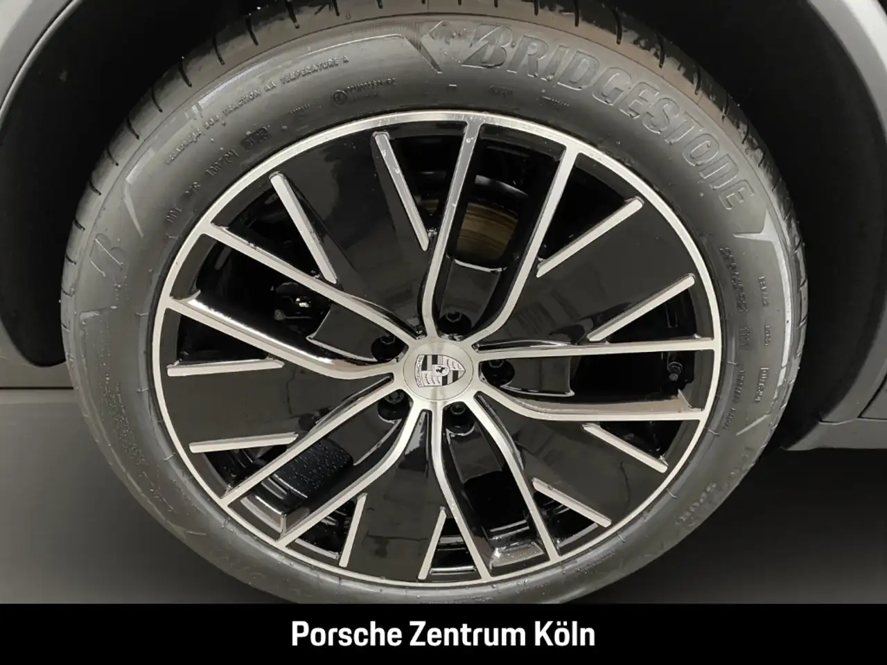 Porsche Macan 4 Surround-View BOSE Luftfederung 21-Zoll 10