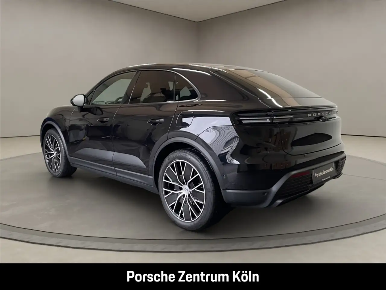Porsche Macan 4 Surround-View BOSE Luftfederung 21-Zoll 3