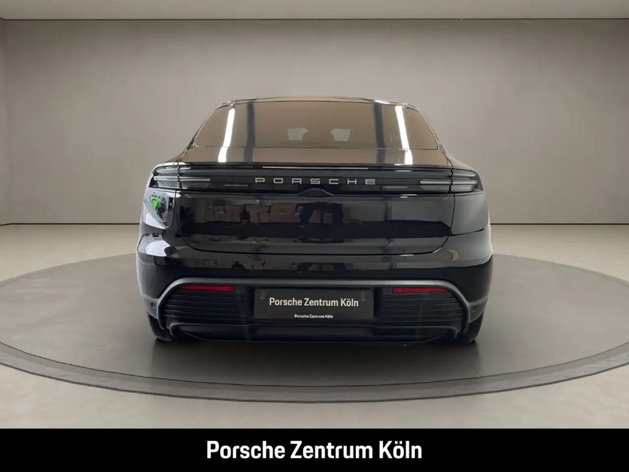 Porsche Macan 4 Surround-View BOSE Luftfederung 21-Zoll 4