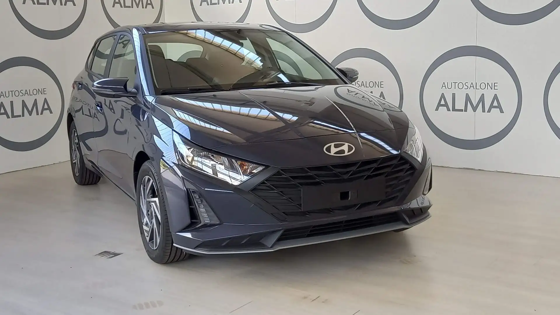 Hyundai i20 i20 1.2 MPI MT Connectline Gris - 1