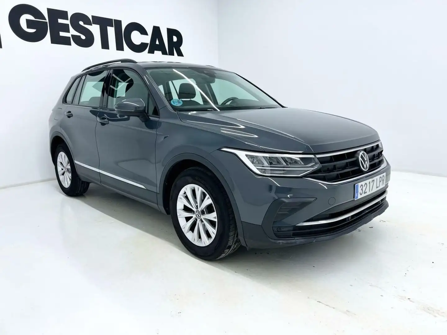 Volkswagen Tiguan 1.5 TSI Life 96kW Gris - 2