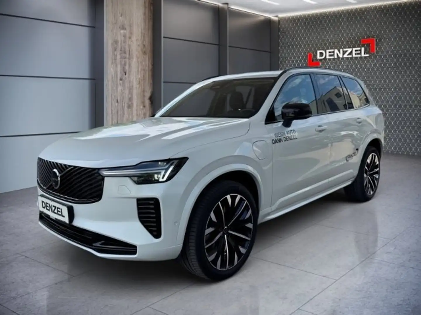 Volvo XC90 Plus, T8 Plug-in Hybrid, Elektrisch/Benzin, Dark, 7 Sit Weiß - 1