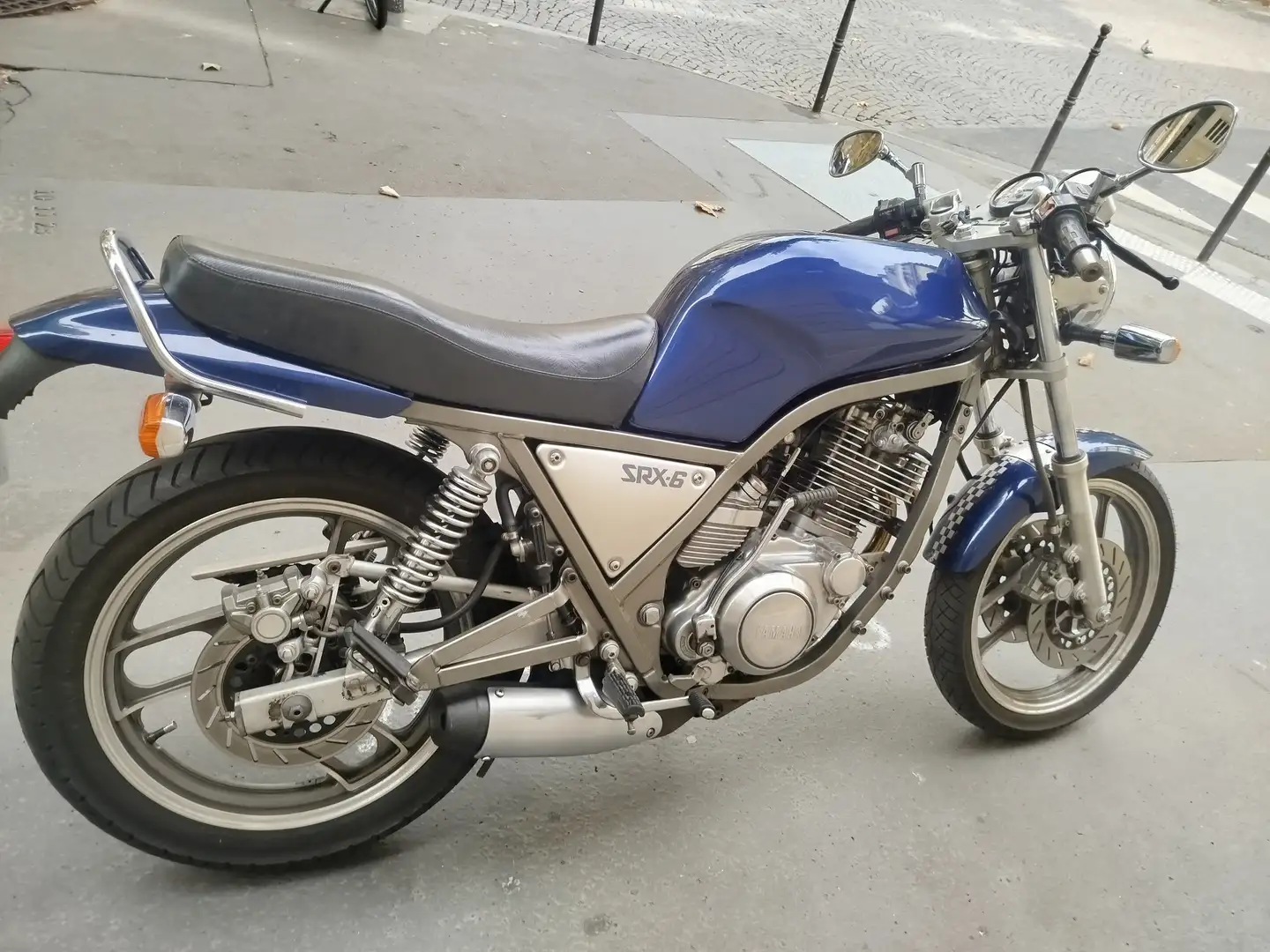 Yamaha Bleu - 1