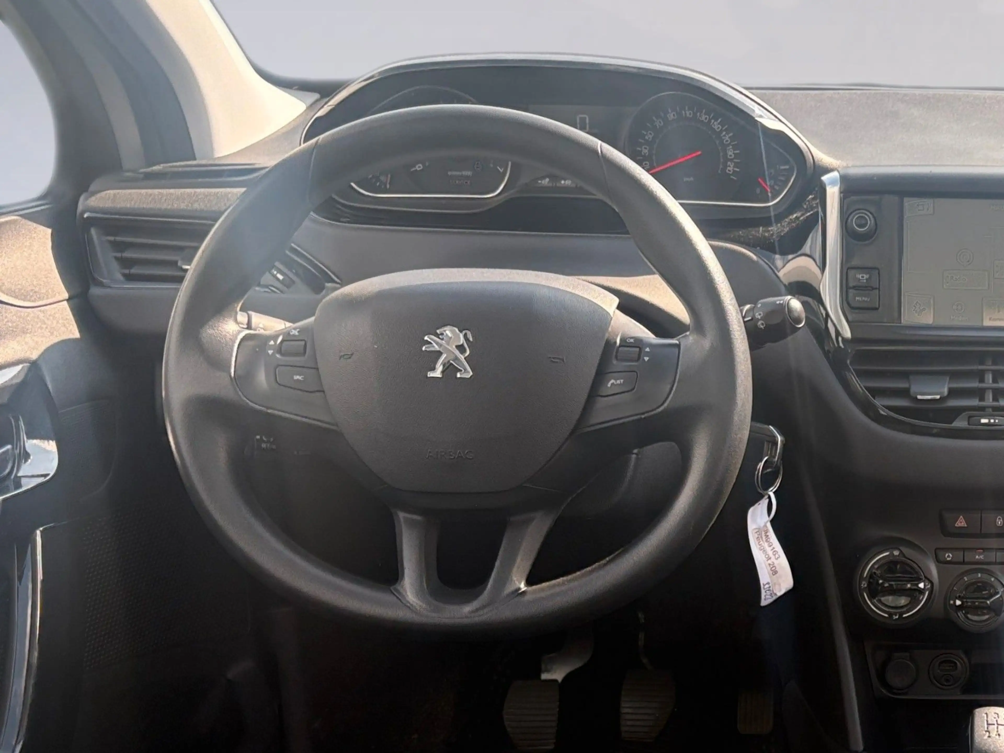 Peugeot 208 Active **TÜV*PANO** — photo 15
