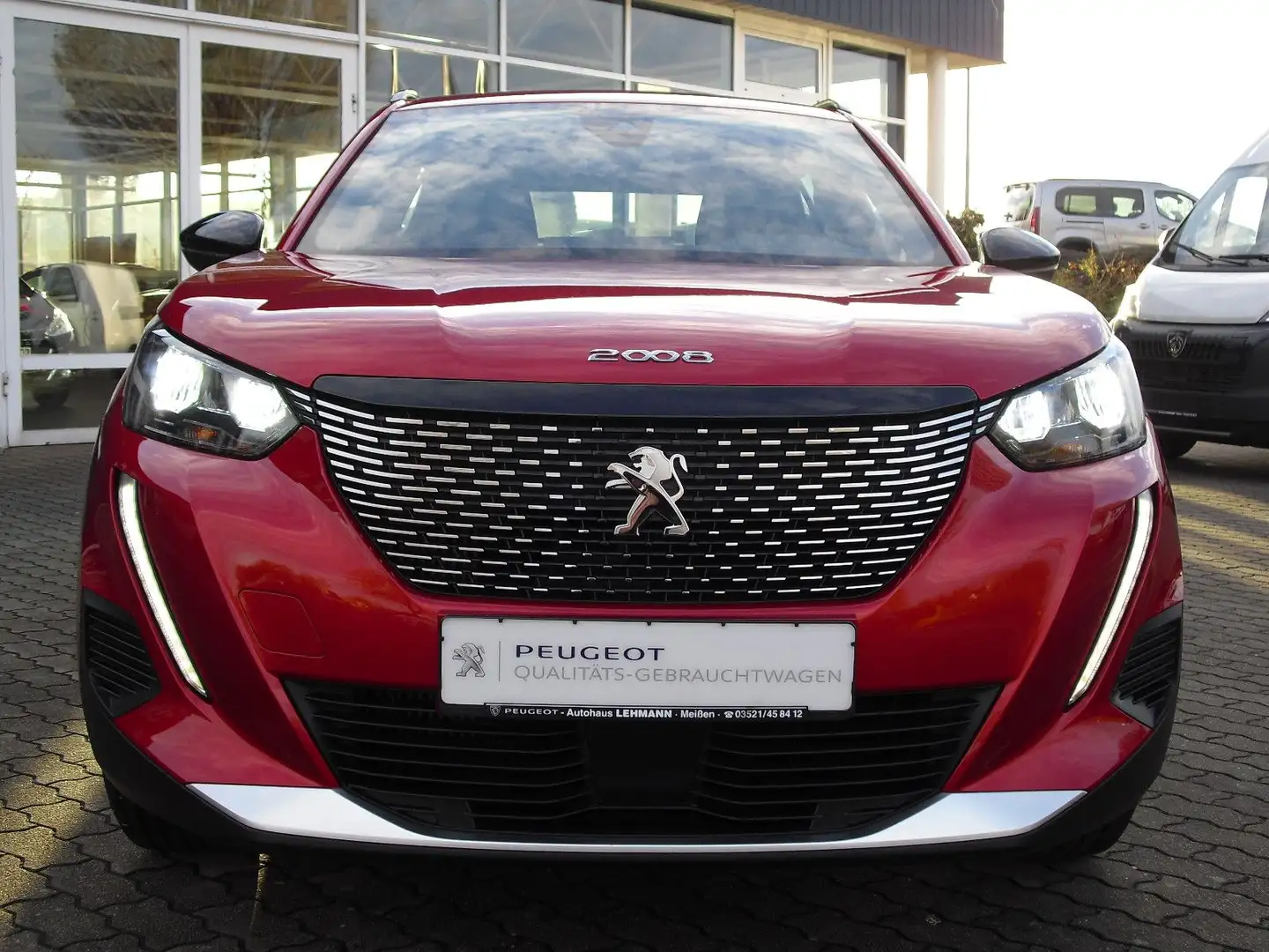 Peugeot 2008 Allure Pack PT130 EAT8*SHZ*Kamera*ACC* Rouge - 1